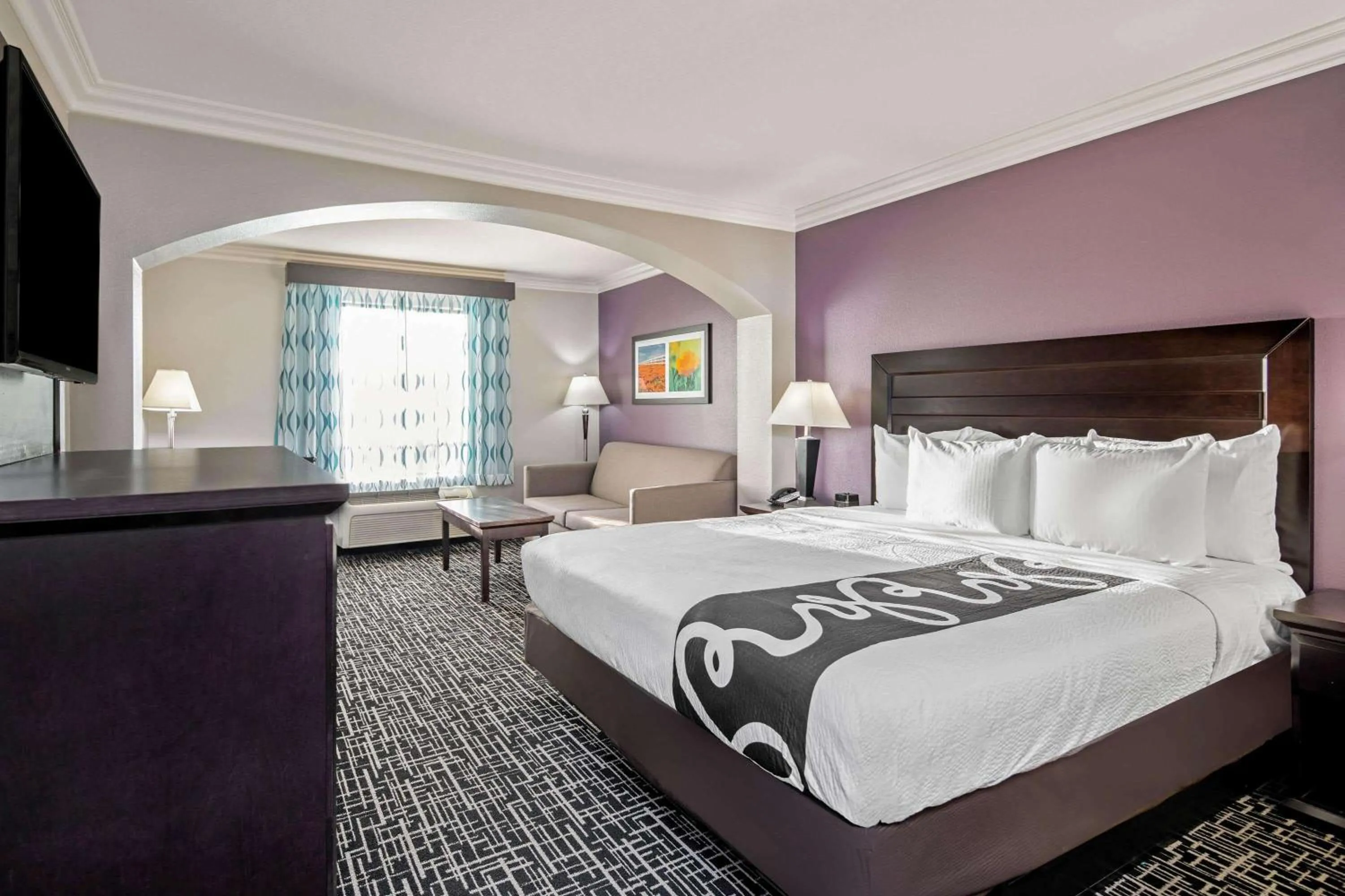 Executive King Room in La Quinta by Wyndham Temecula