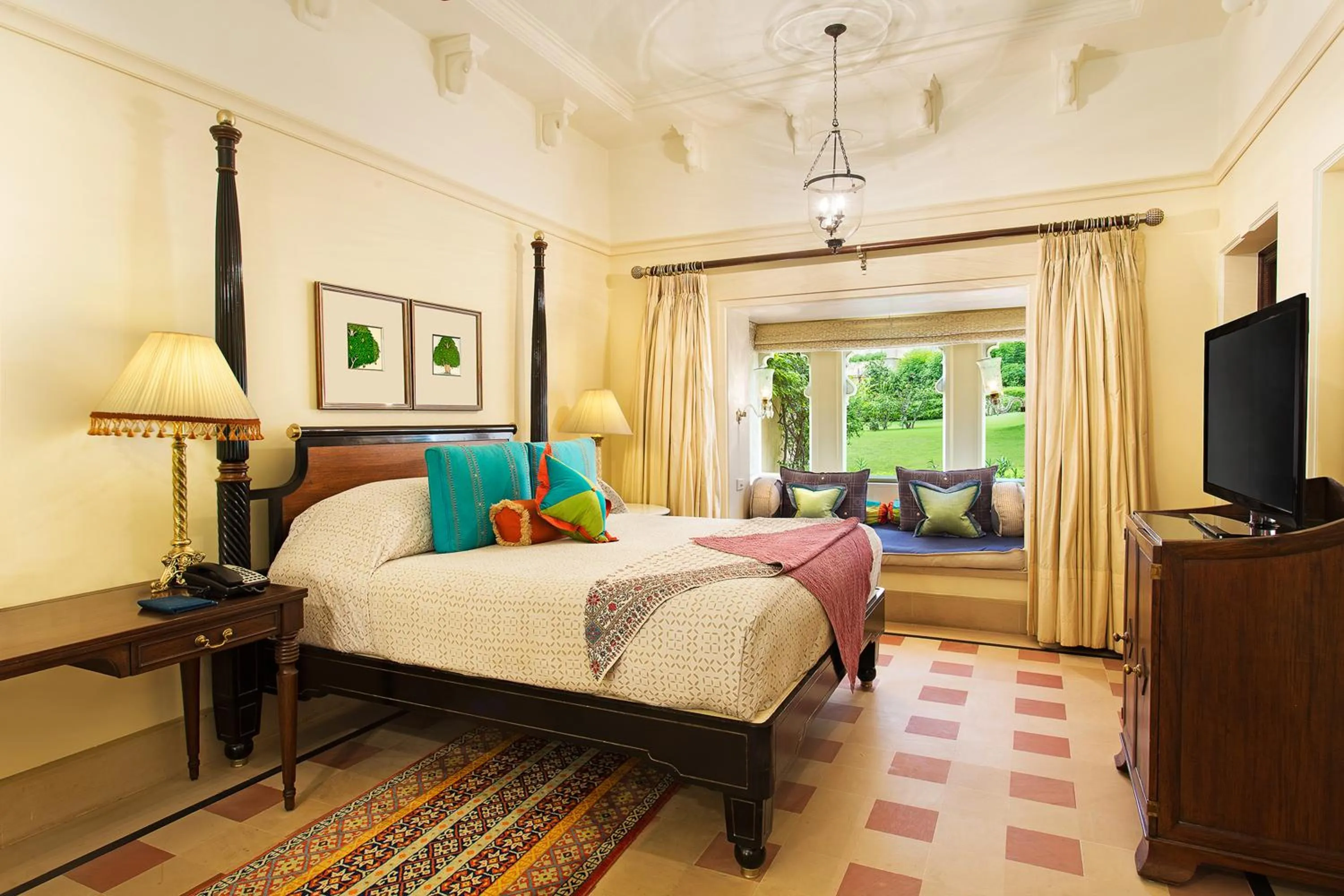 Premier Room with Garden View in The Oberoi Udaivilas Udaipur
