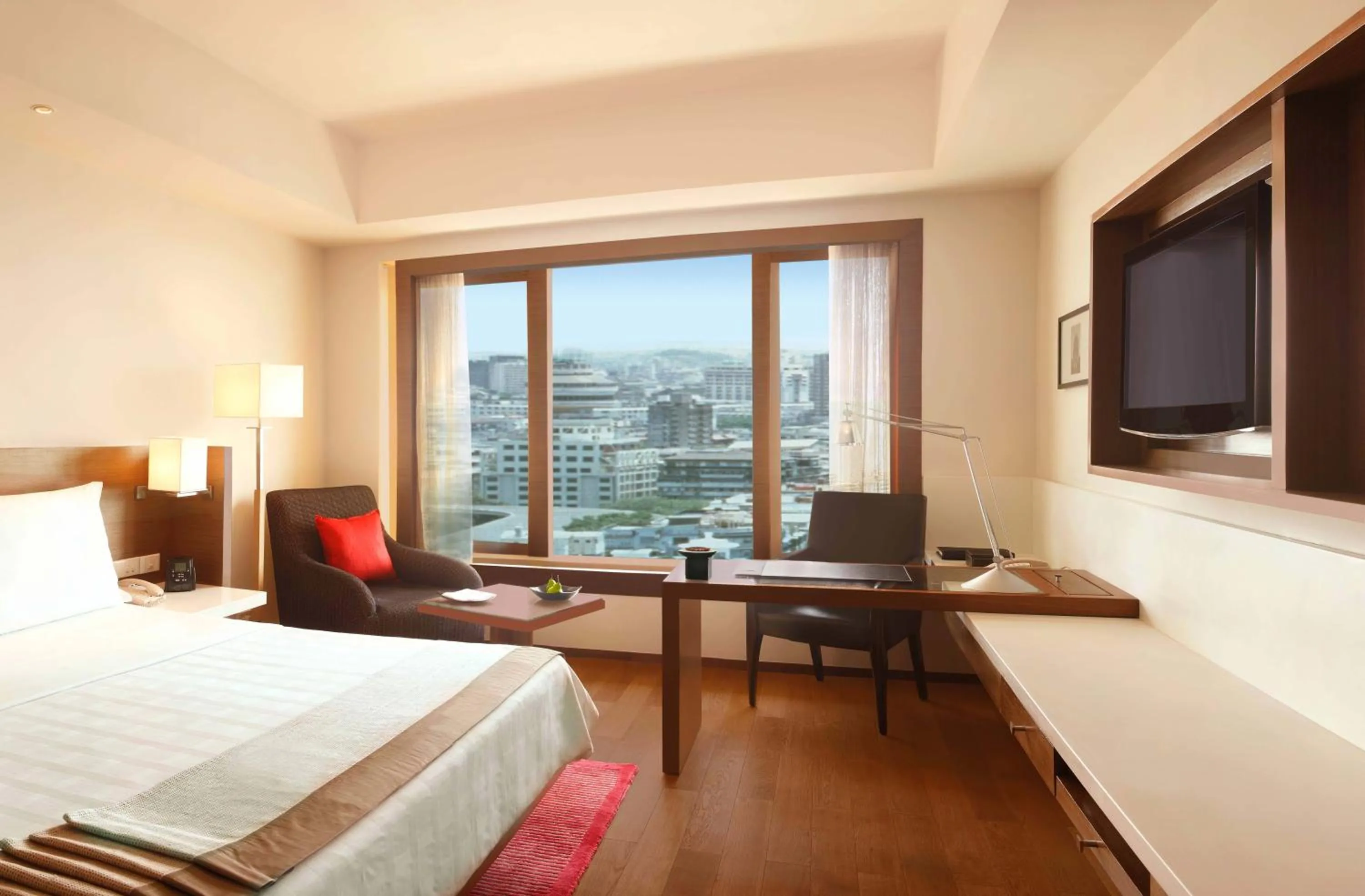 Premier Double or Twin Room with Ocean View in Trident Nariman Point