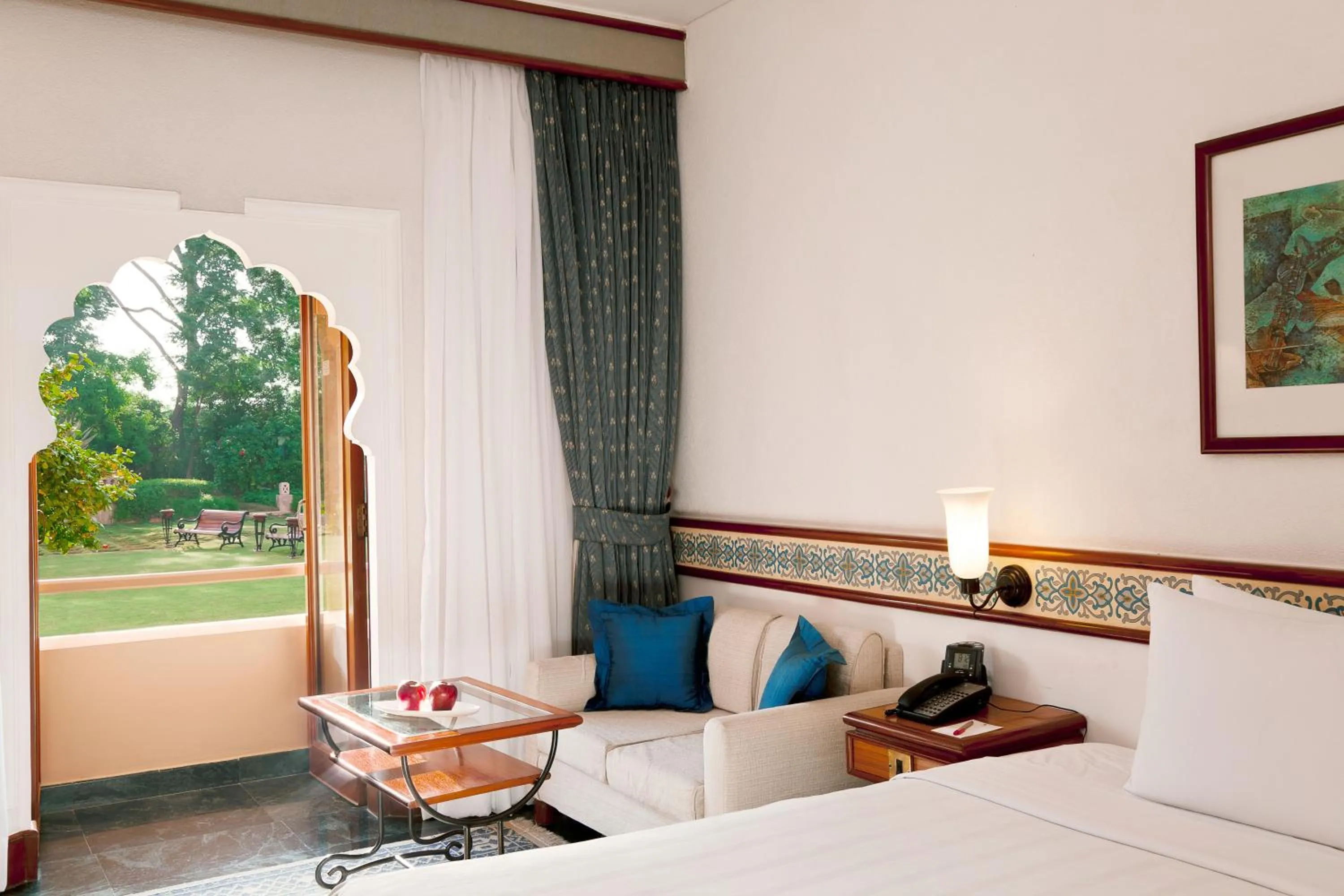 Deluxe Garden View Room With Balcony in Trident Jaipur