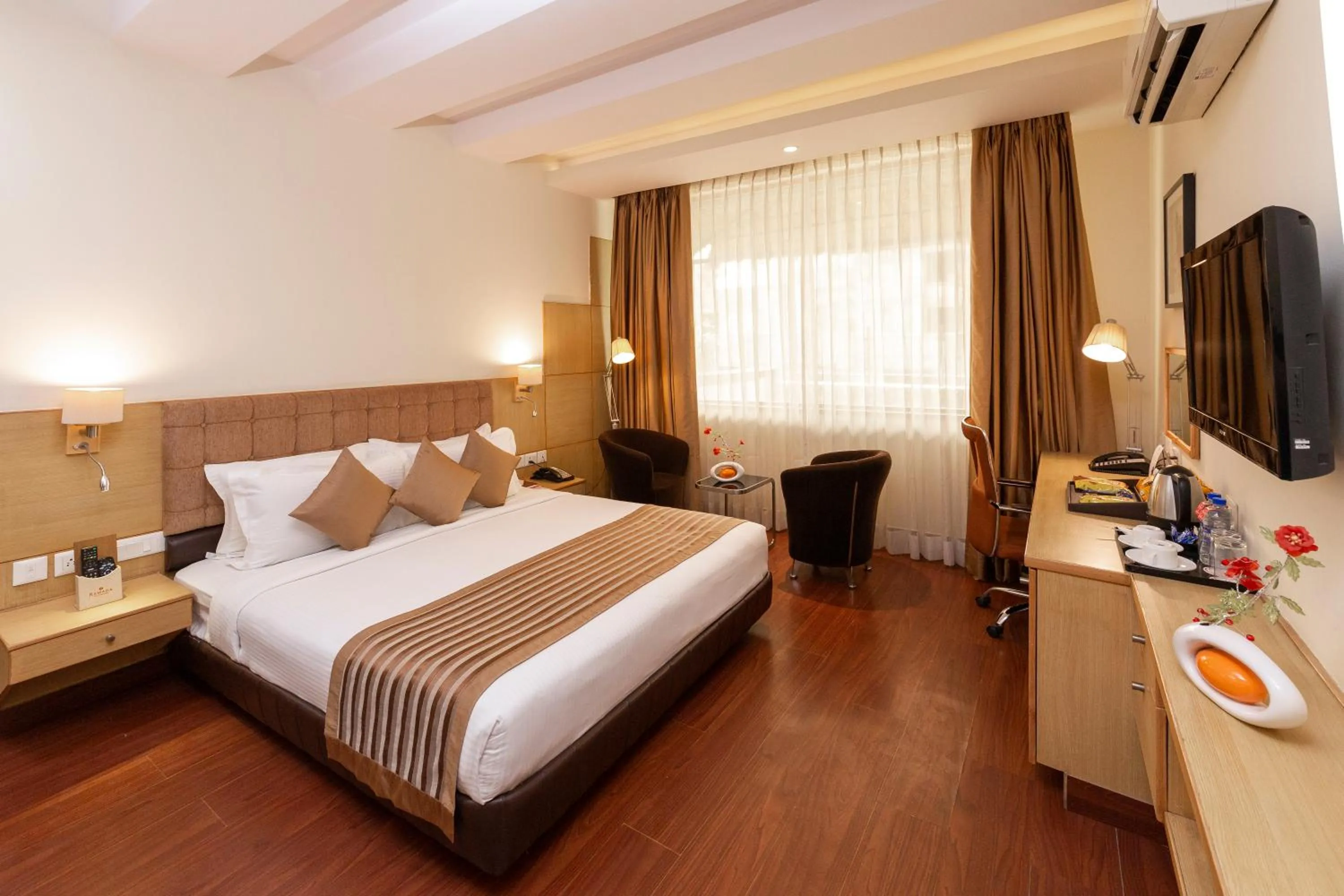 Presidential Pool Suite in Ramada Neemrana