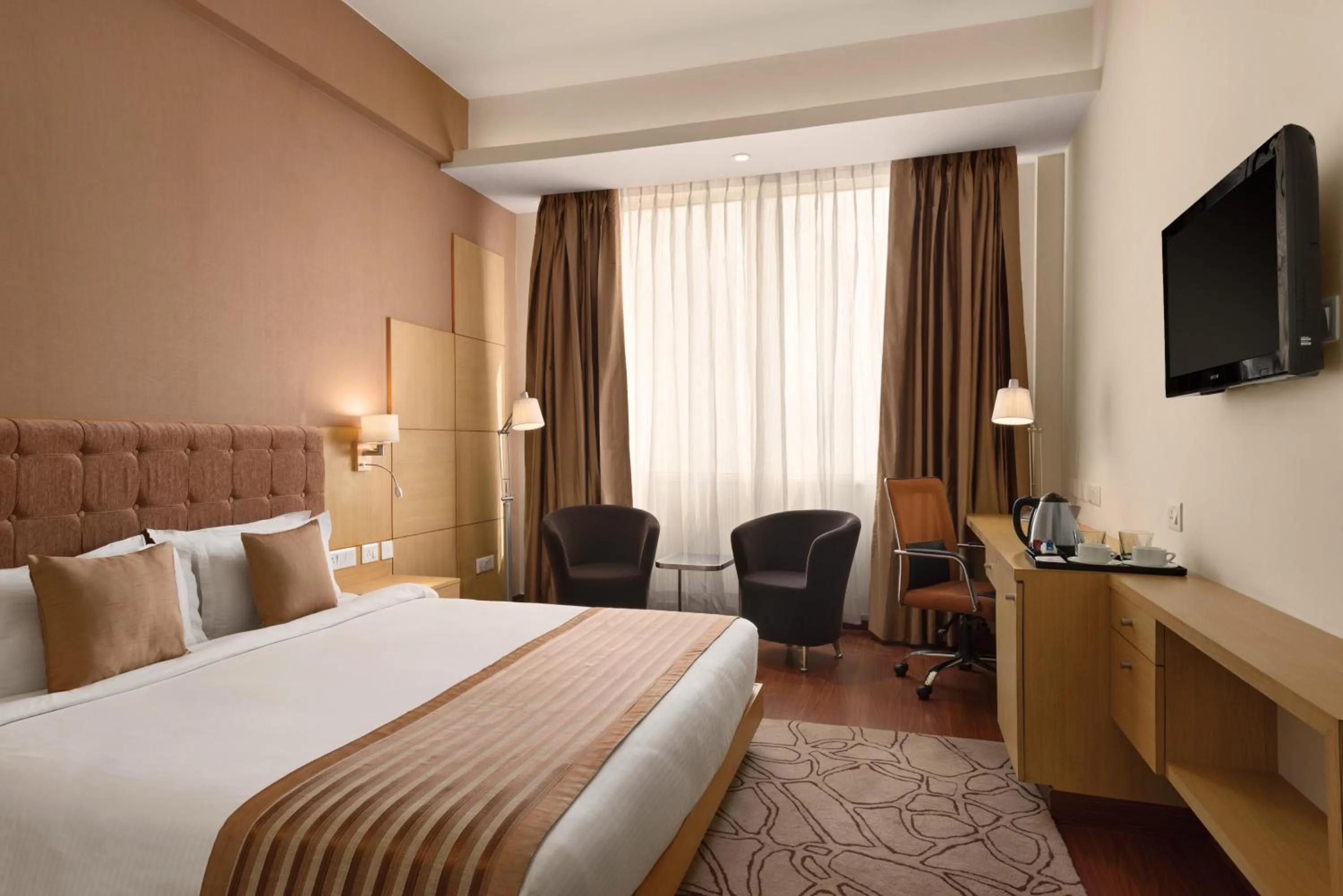 Deluxe Room in Ramada Neemrana