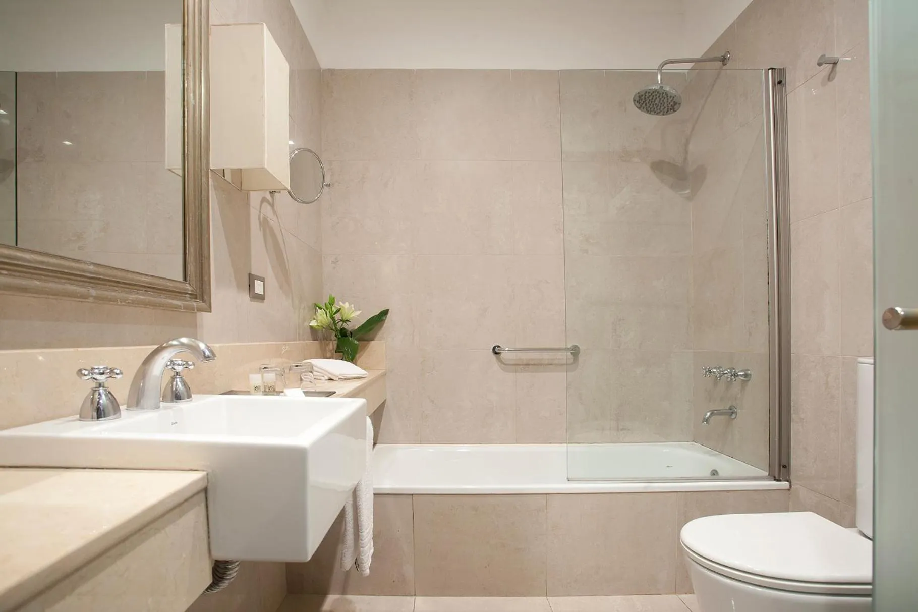 Premium Quadruple Room in Savoy Hotel