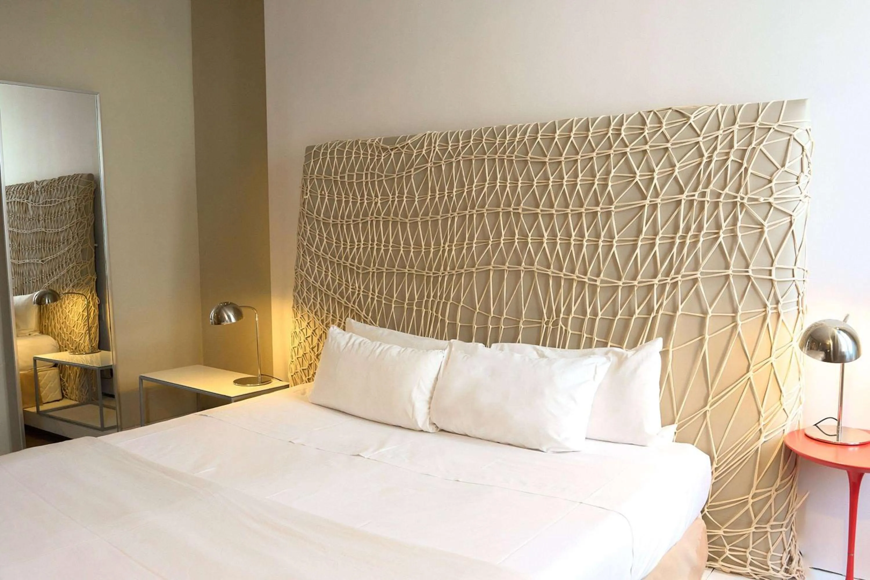 Concept Queen Room in Esplendor by Wyndham Buenos Aires