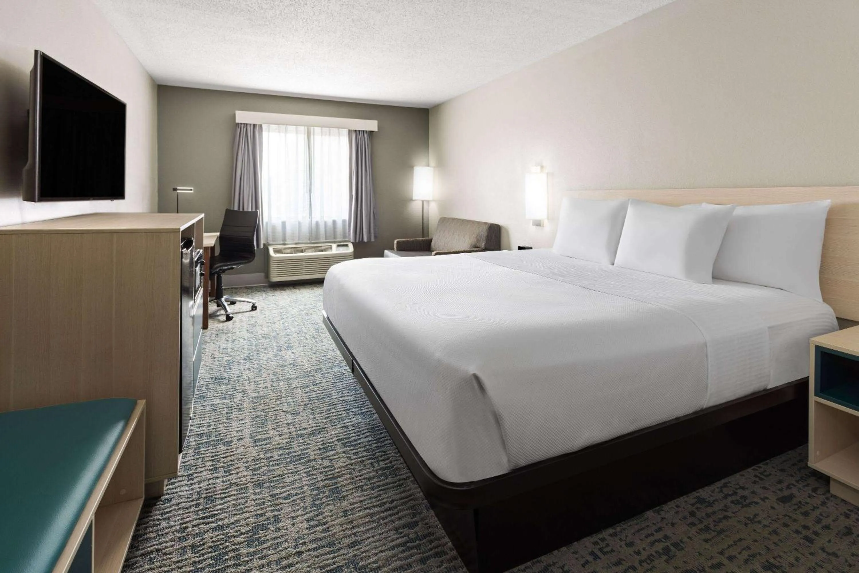 King Room - Non-Smoking in Baymont by Wyndham LaGrange