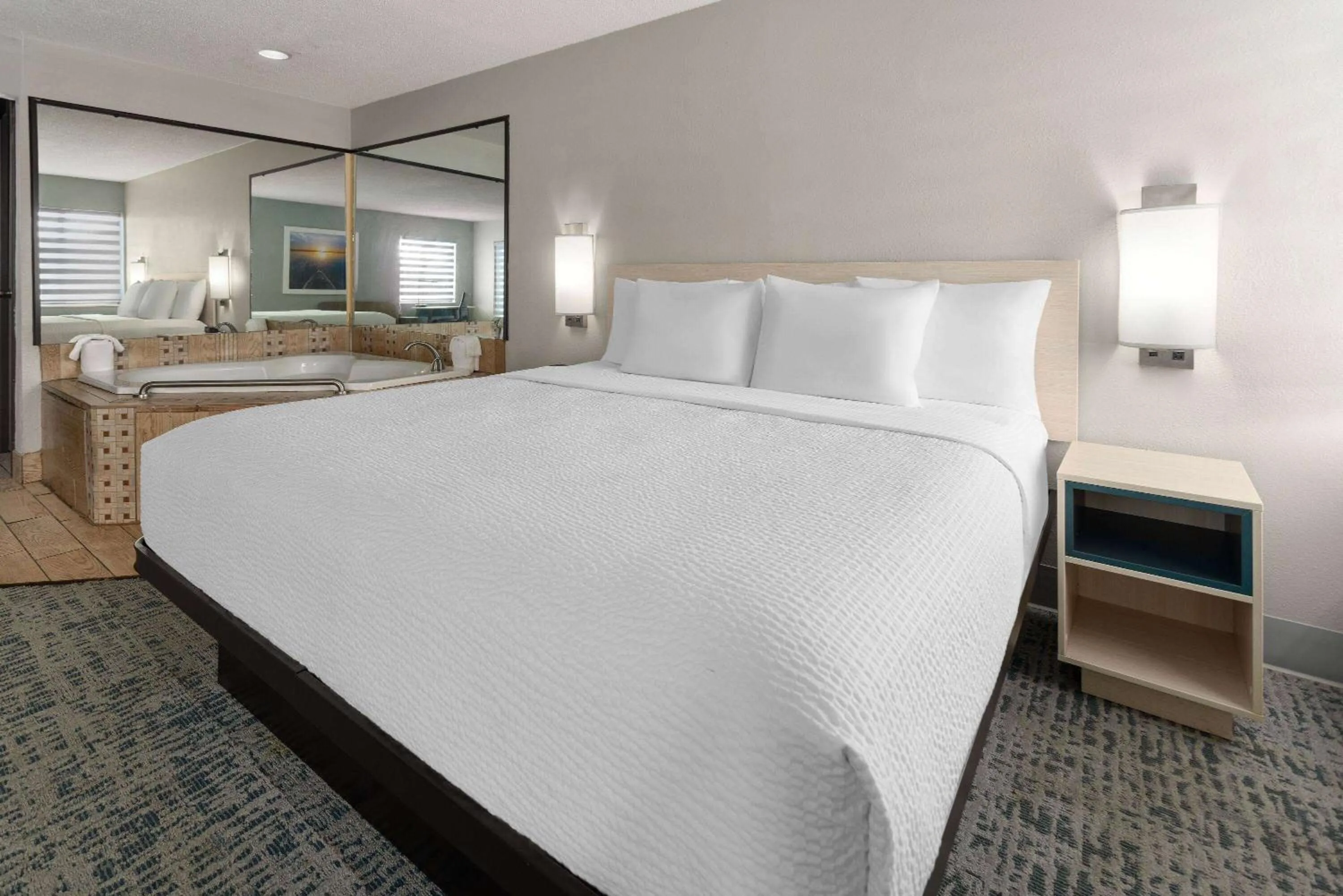 Deluxe King Suite - Non-Smoking in Baymont by Wyndham LaGrange