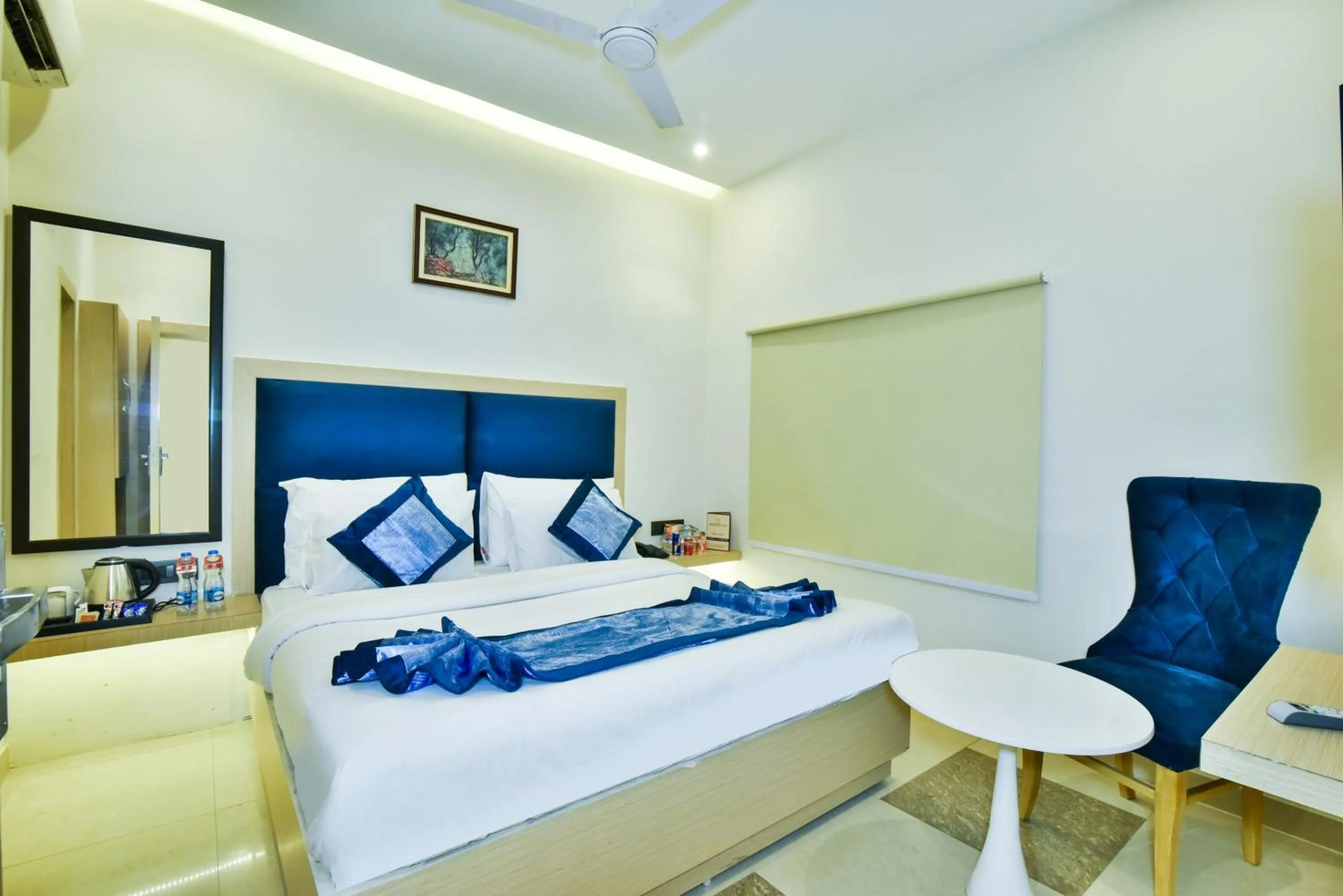 Super Luxury Double Room in Hotel Puri Palace