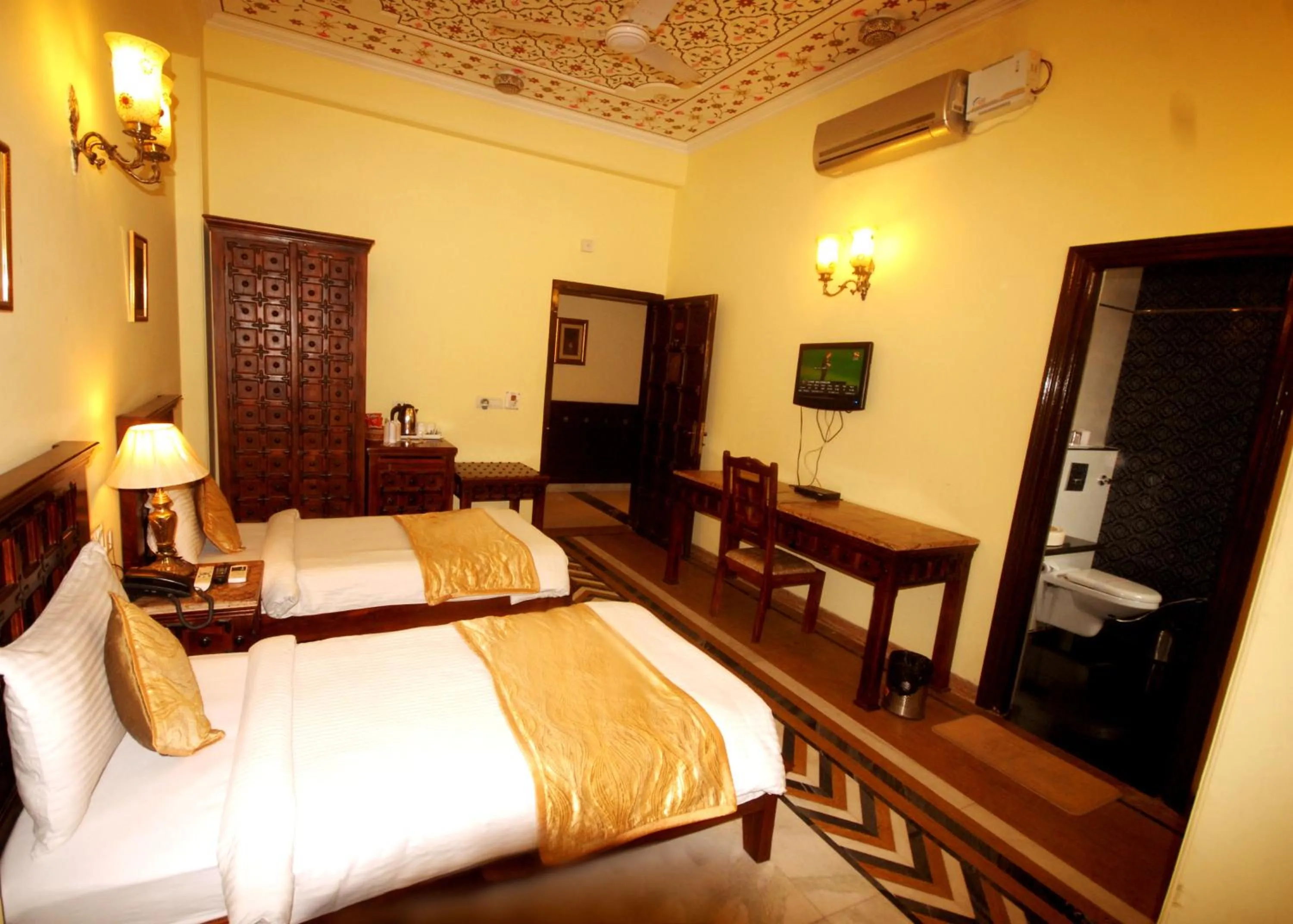 Triple Room in Rajputana Haveli - Jaipur