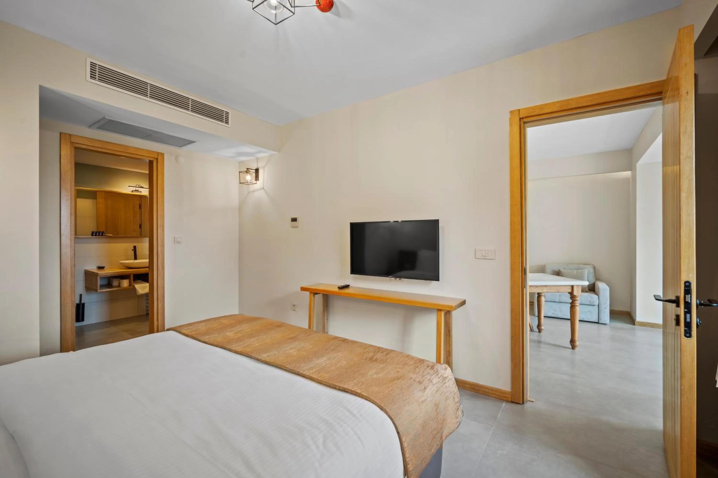 Premium Quadruple Room in ZEYT INN HOTEL