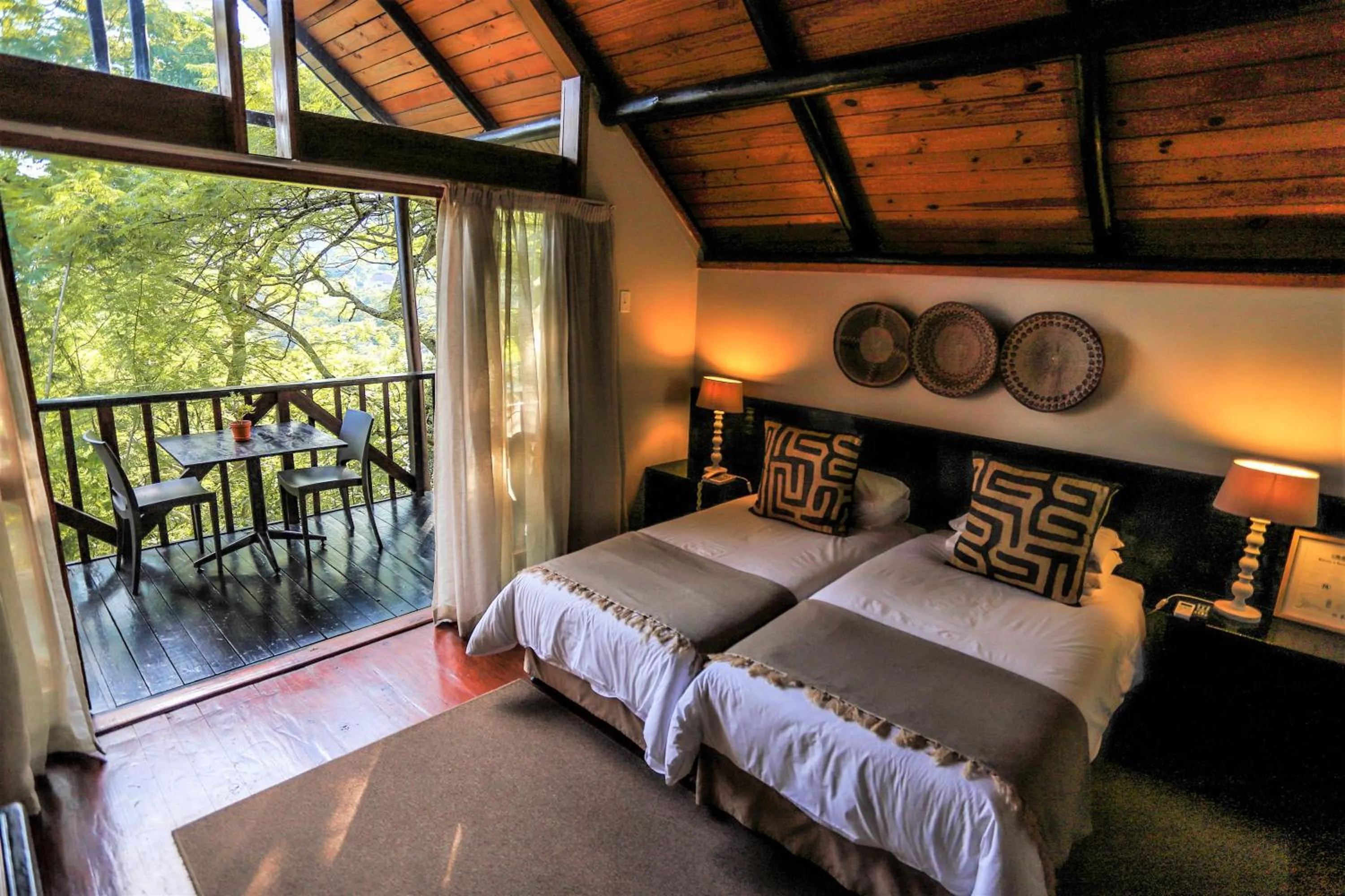 Double or Twin Room with Balcony - single occupancy in Mantenga Lodge