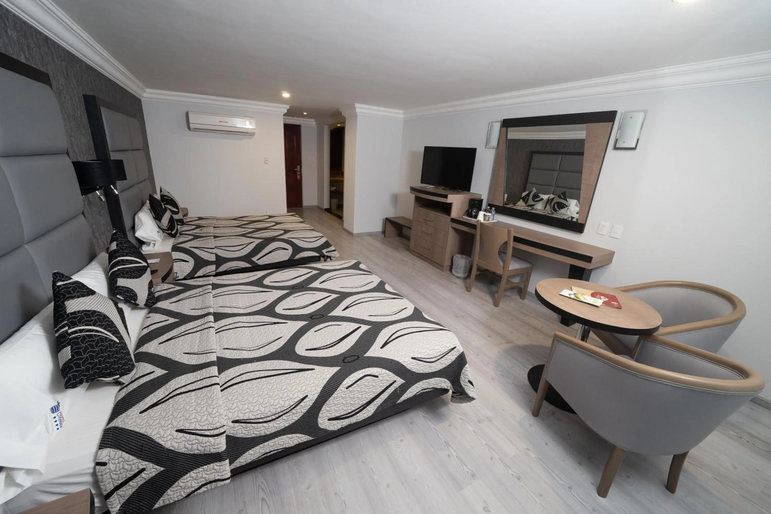 Master Suite in Hotel Monaco