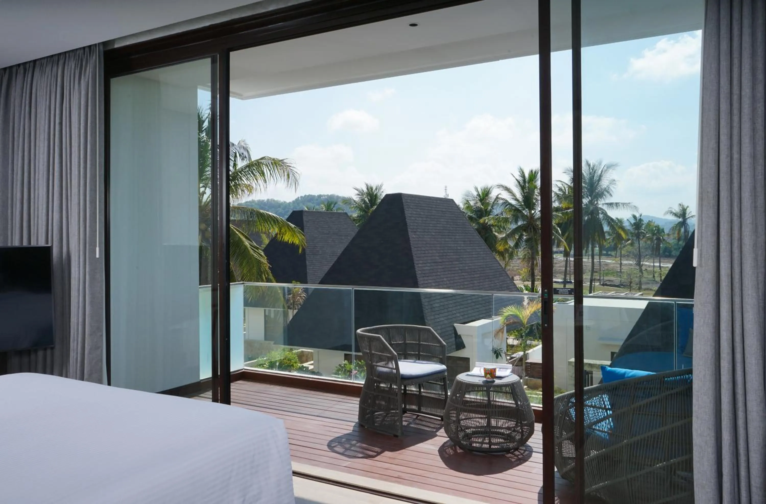 Executive King Room with Balcony in Pullman Lombok Merujani Mandalika Beach Resort