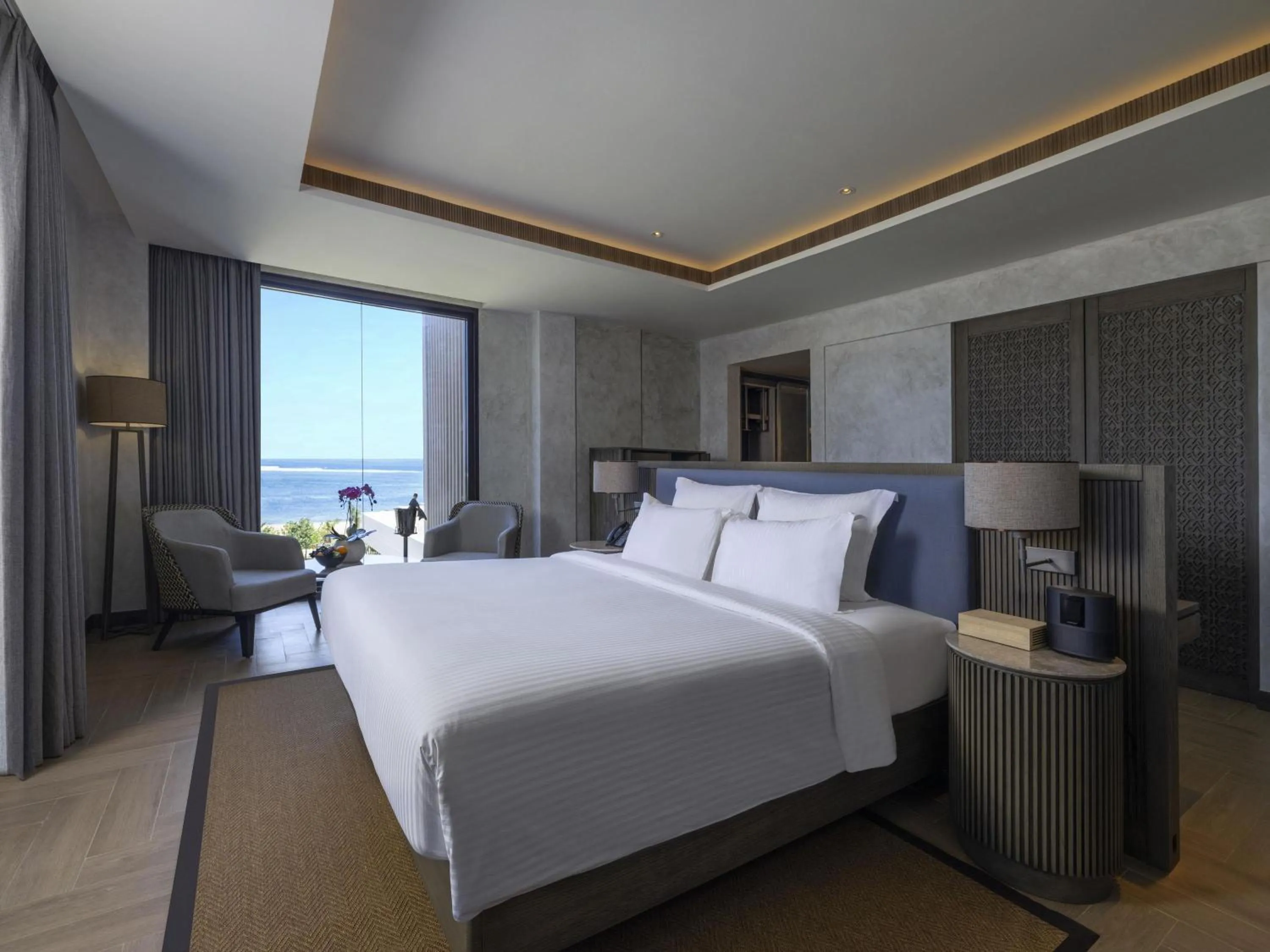 Executive King Room with Balcony in Pullman Lombok Merujani Mandalika Beach Resort