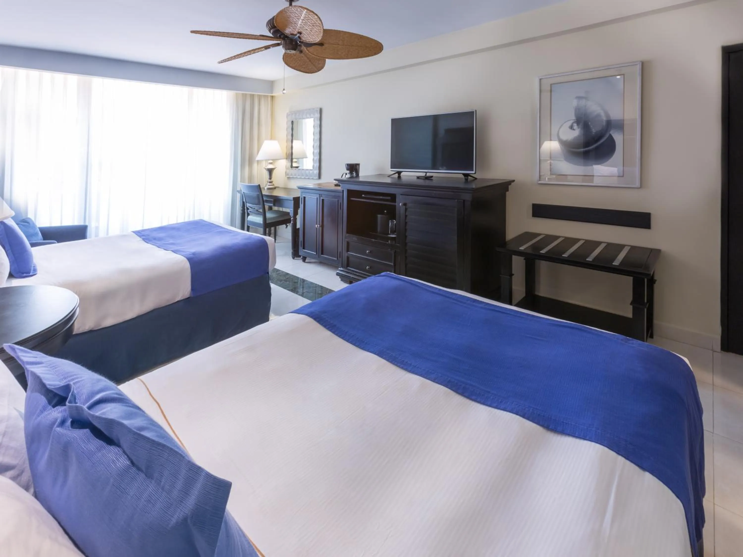 Deluxe Room in Barceló Aruba - All Inclusive