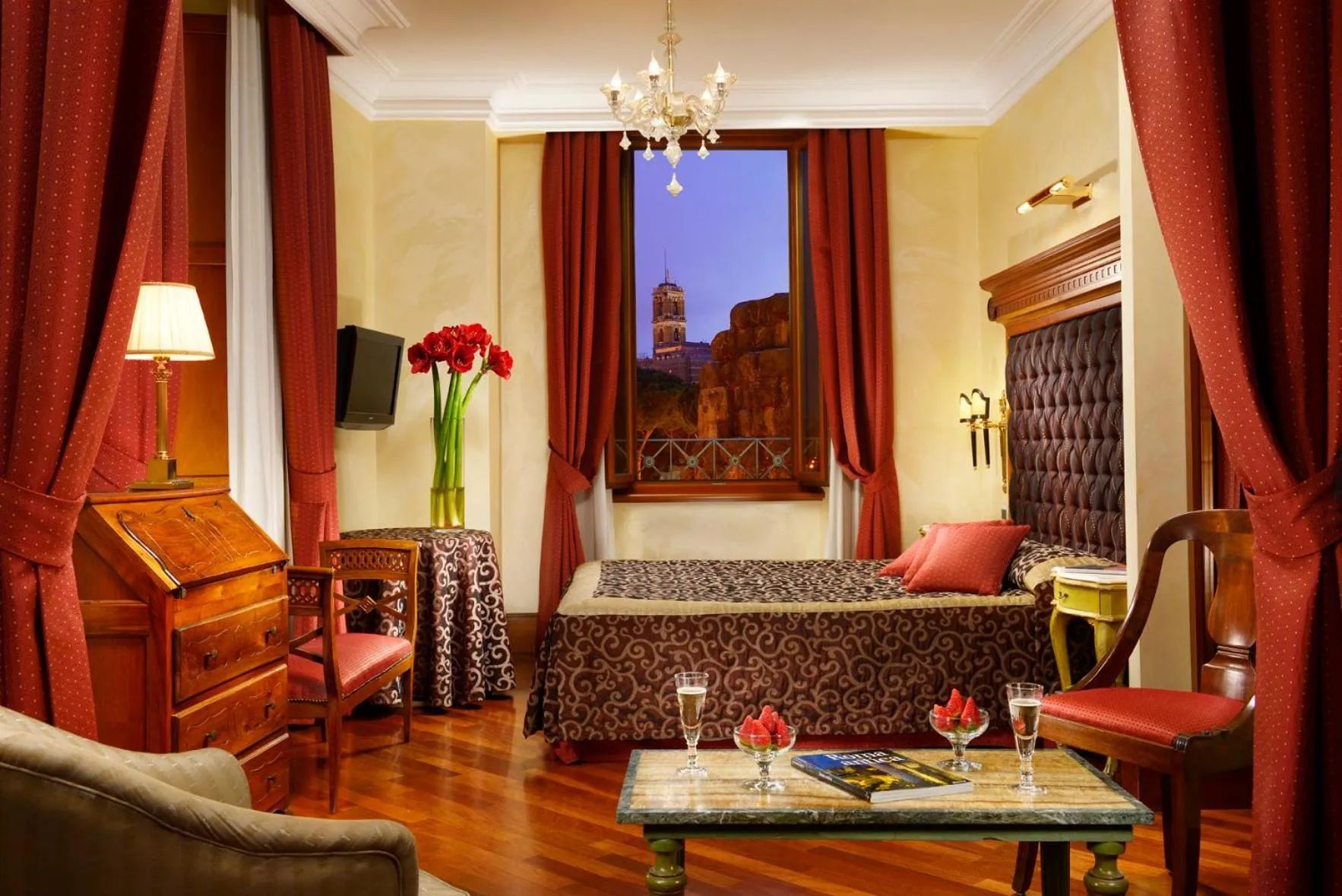 Suite with View in Hotel Forum