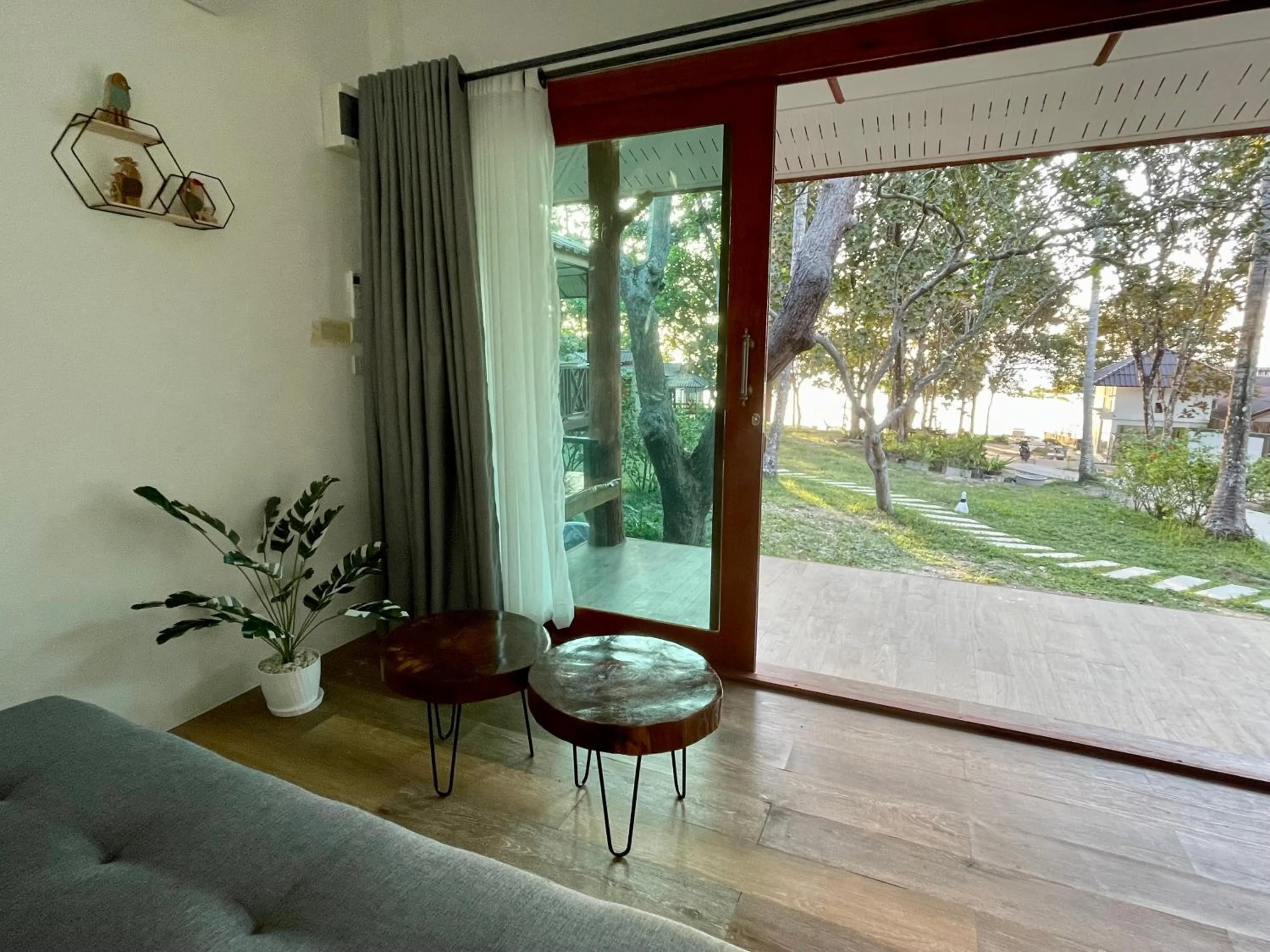 King Suite with Sea View in Marina Resort Koh Phayam Ranong