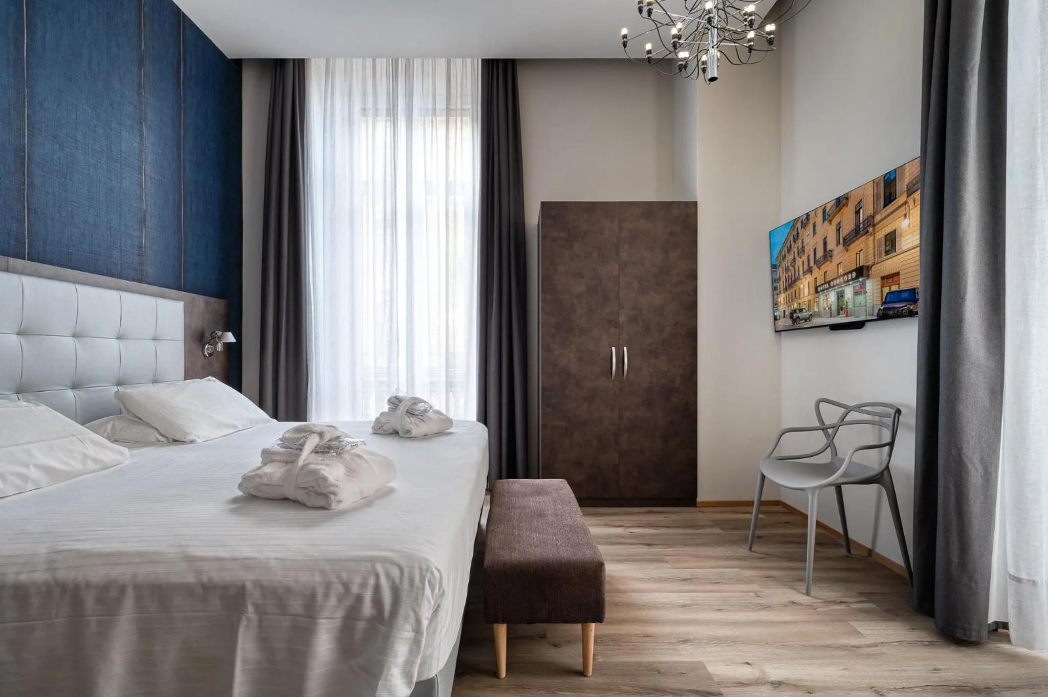 Deluxe Queen Room with Two Queen Beds in Hotel Concord