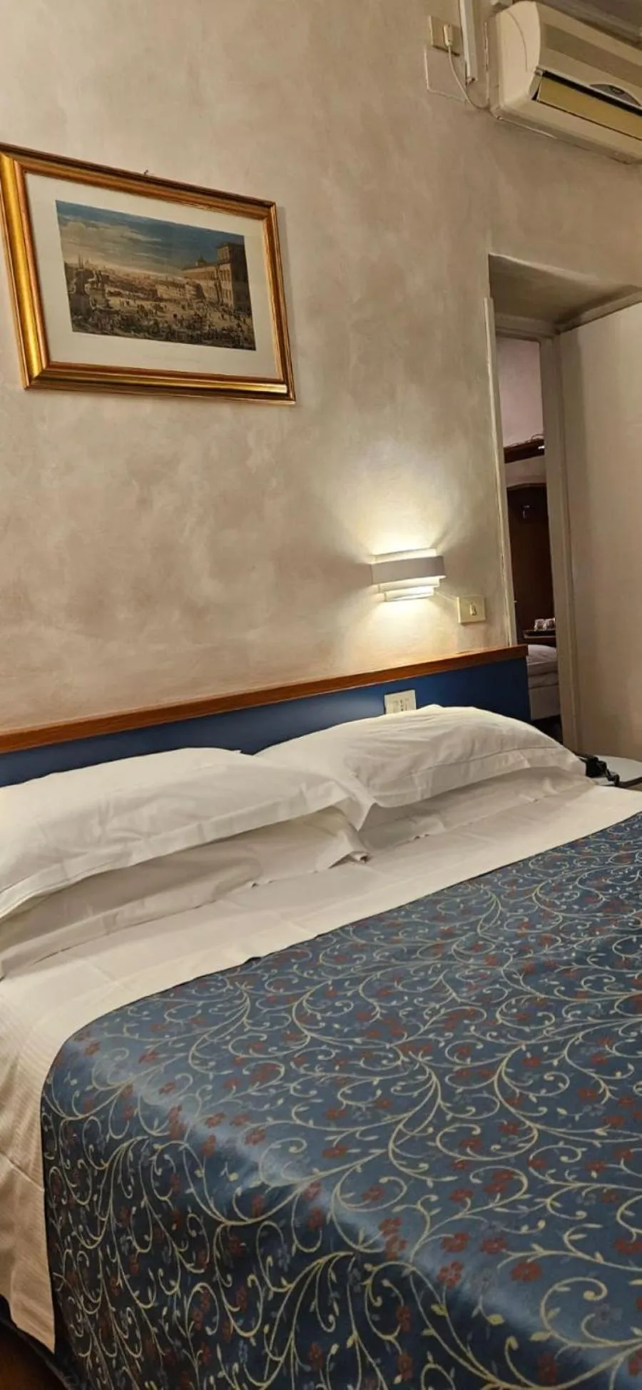 Family Room (2 Adults + 2 Children) in Hotel Julia