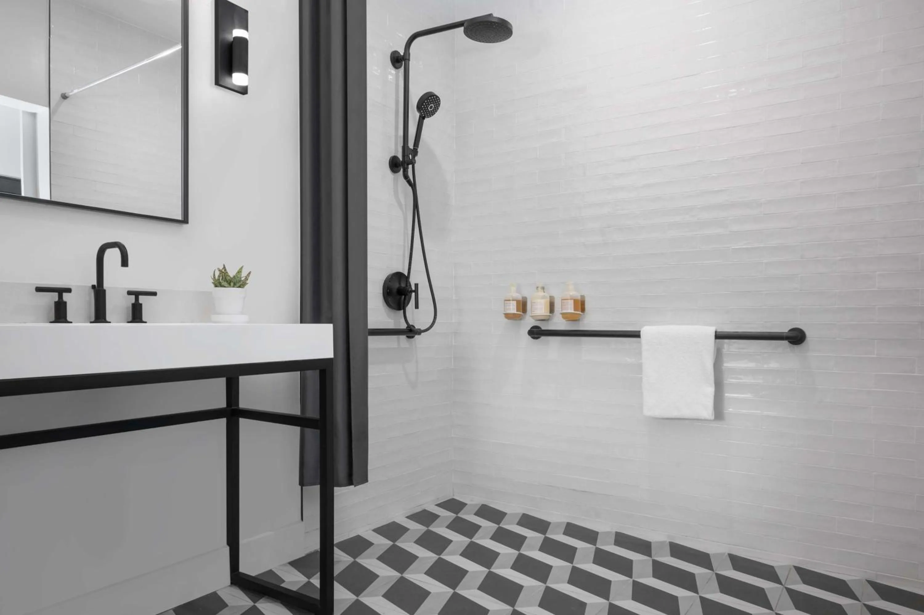 Room with One Full Bed and Roll-In Shower - Mobility Accessible in The Lum Hotel Los Angeles Stadium District