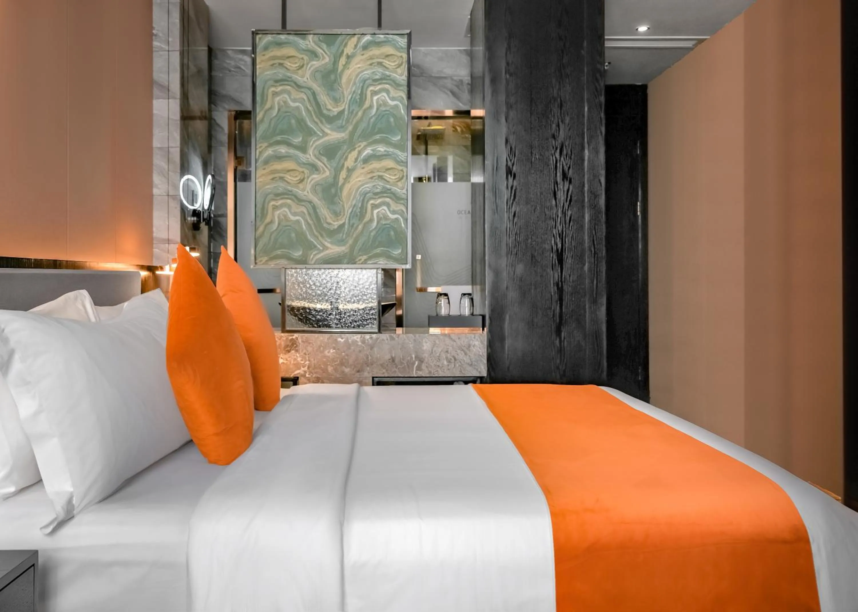 Standard King Room in OCEAN HOTEL