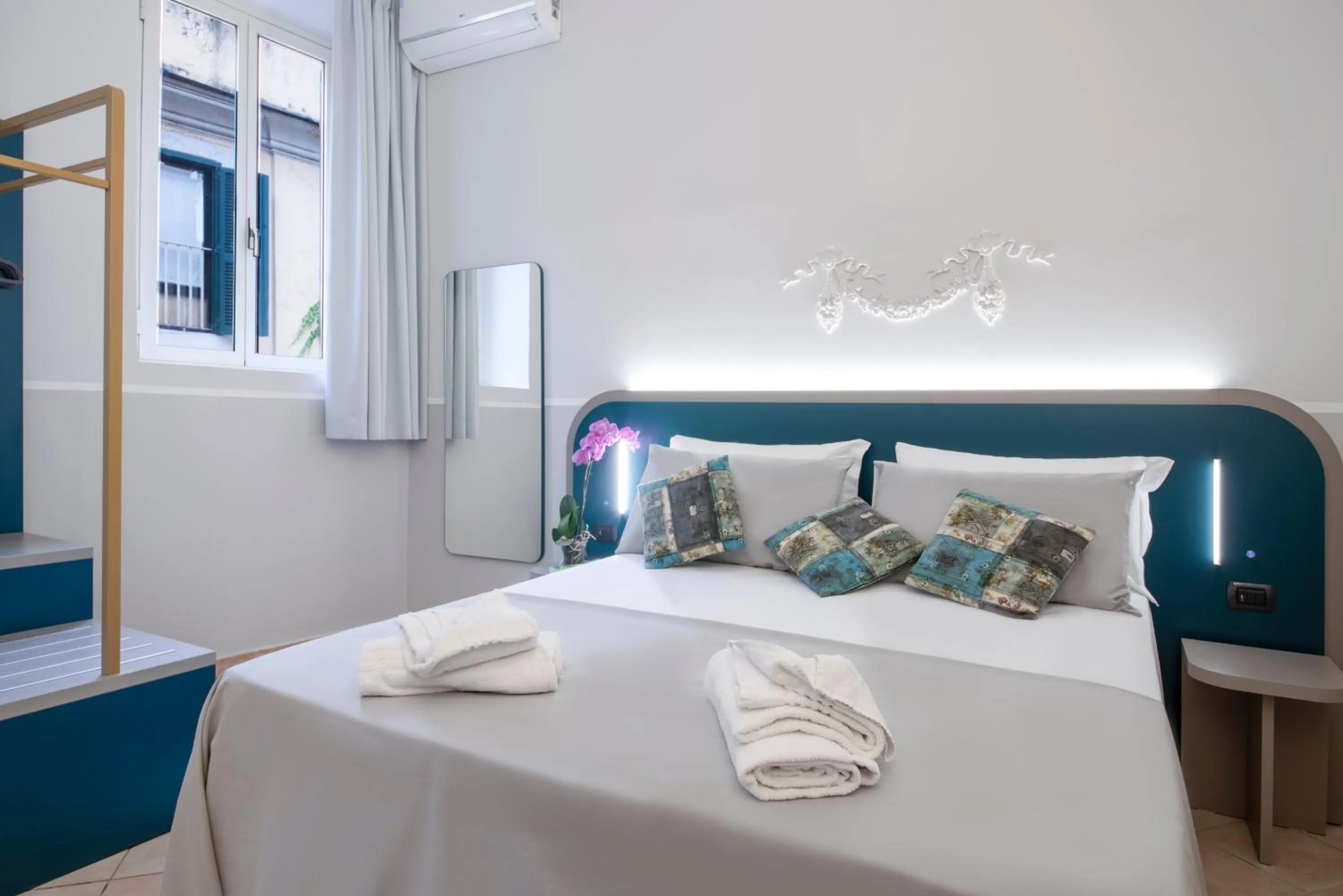 Classic Triple Room in Hotel Grifo