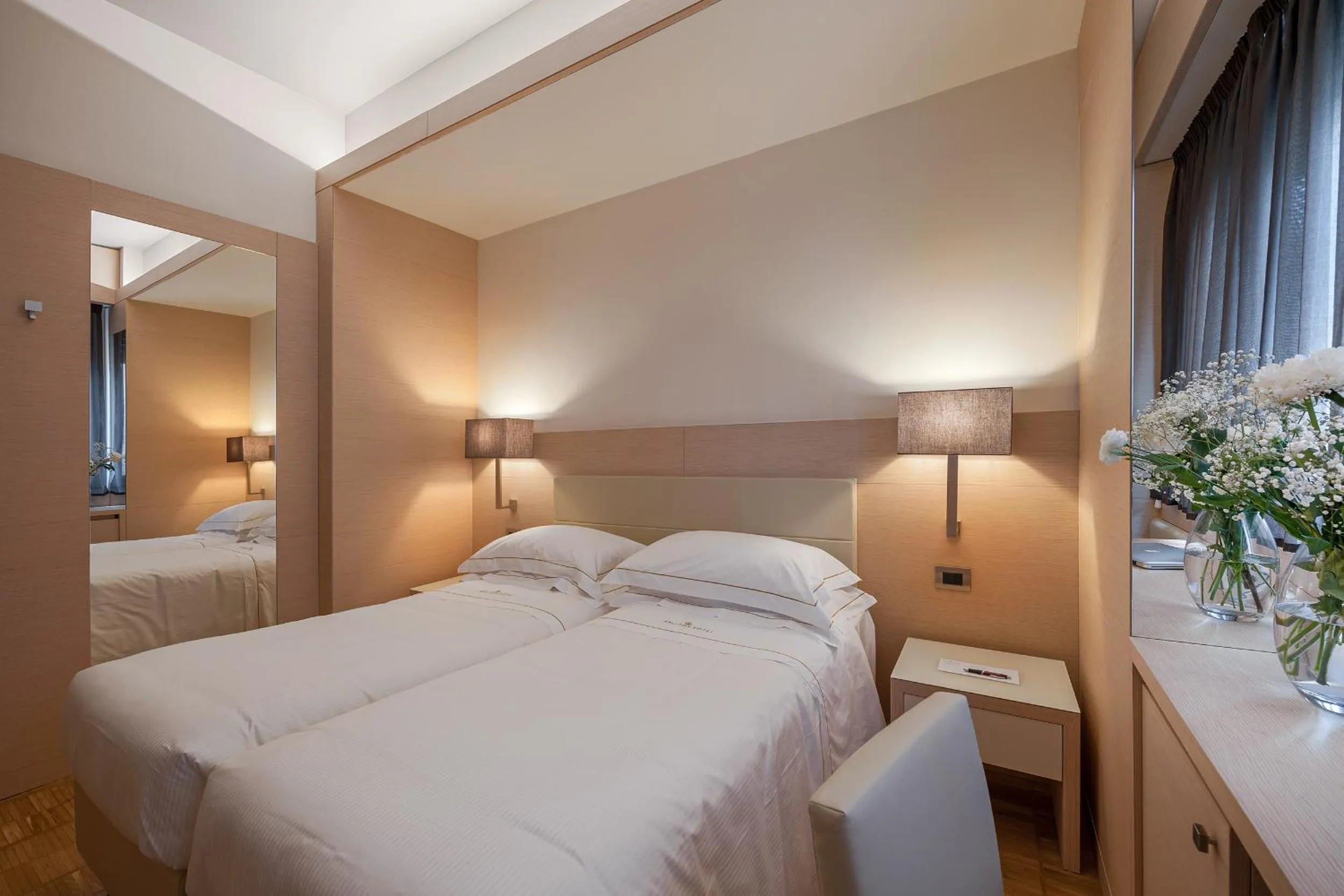 Twin Room in Hotel Ariston