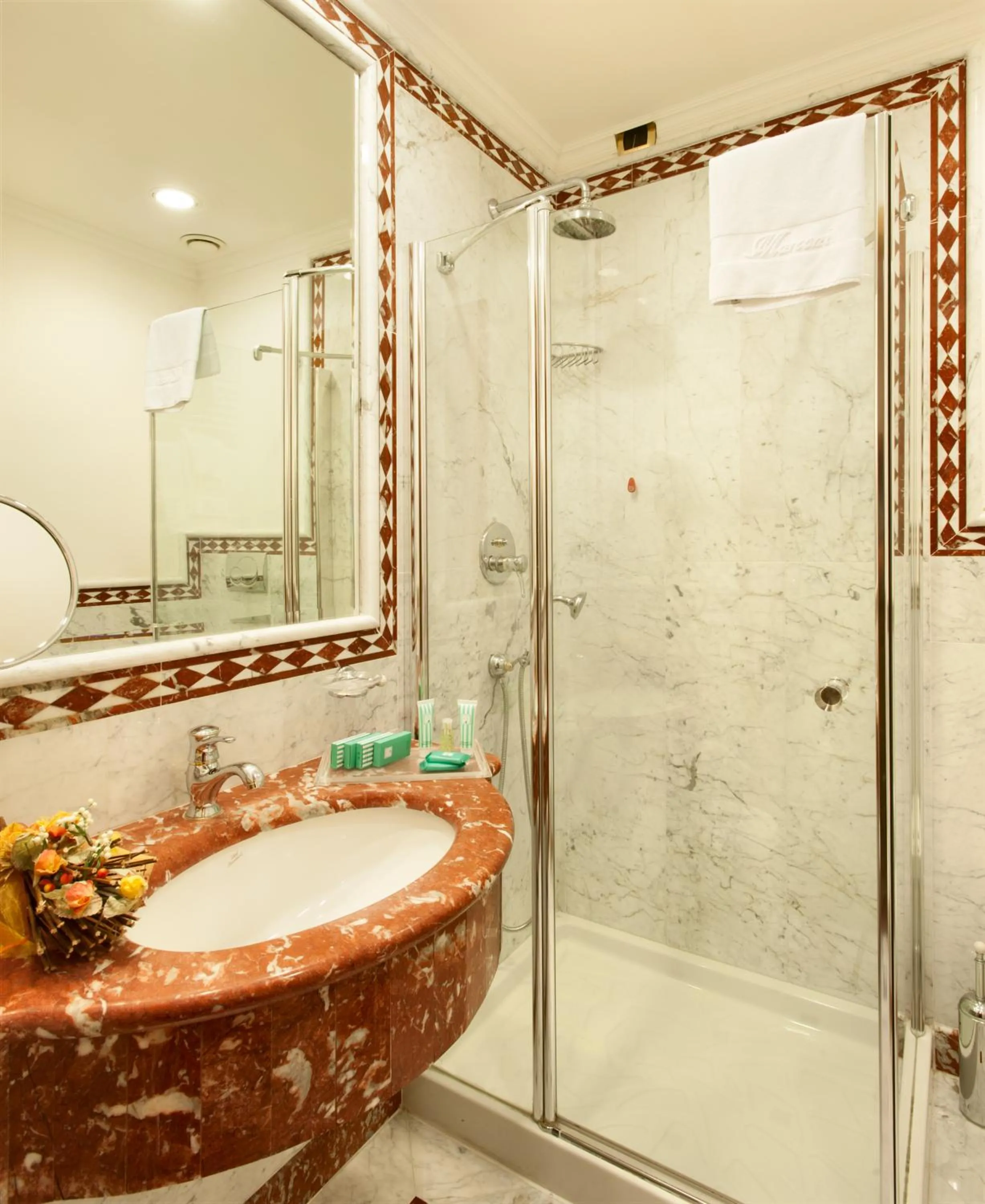 Single Room in Hotel Marconi