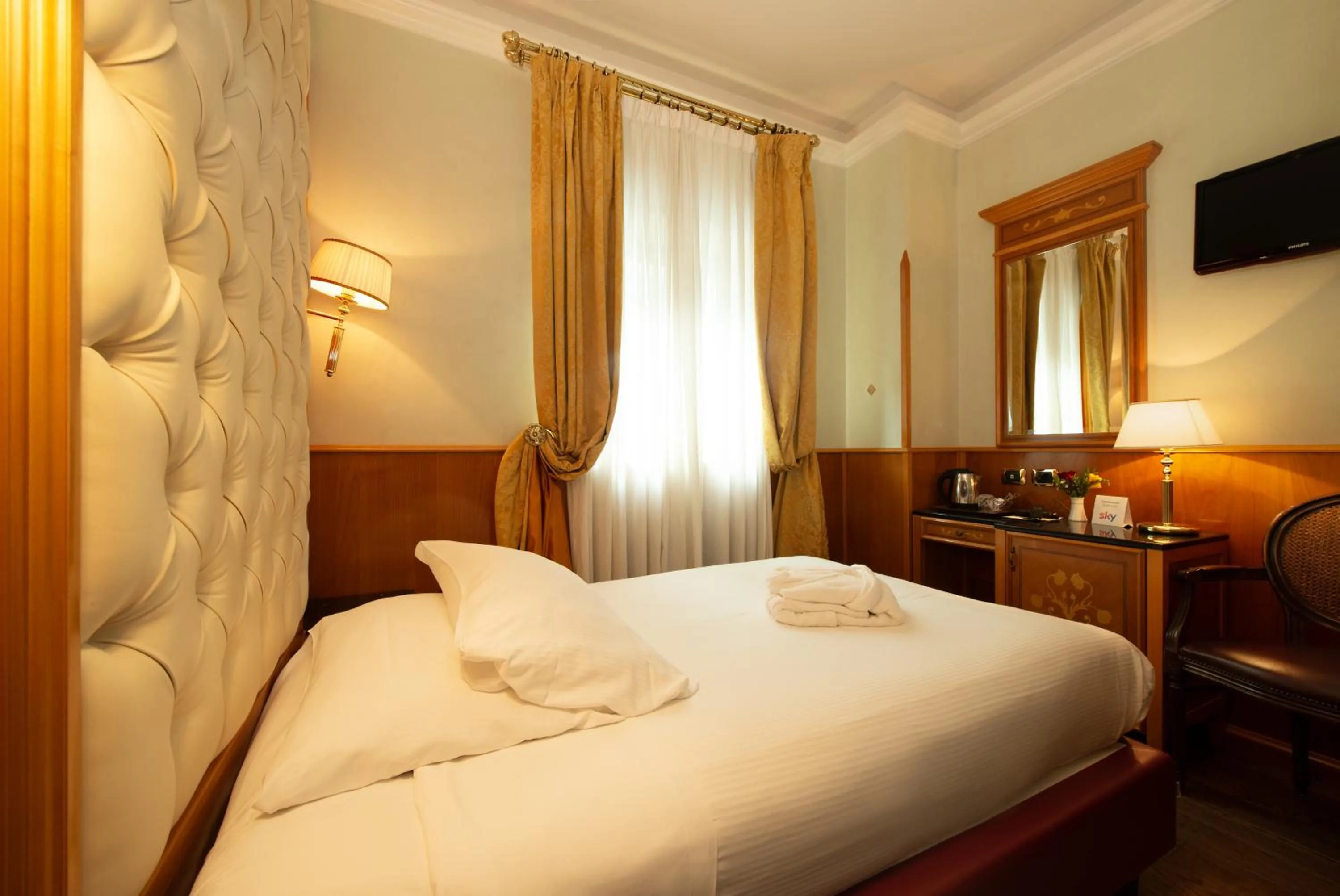 Single Room in Hotel Vittoria