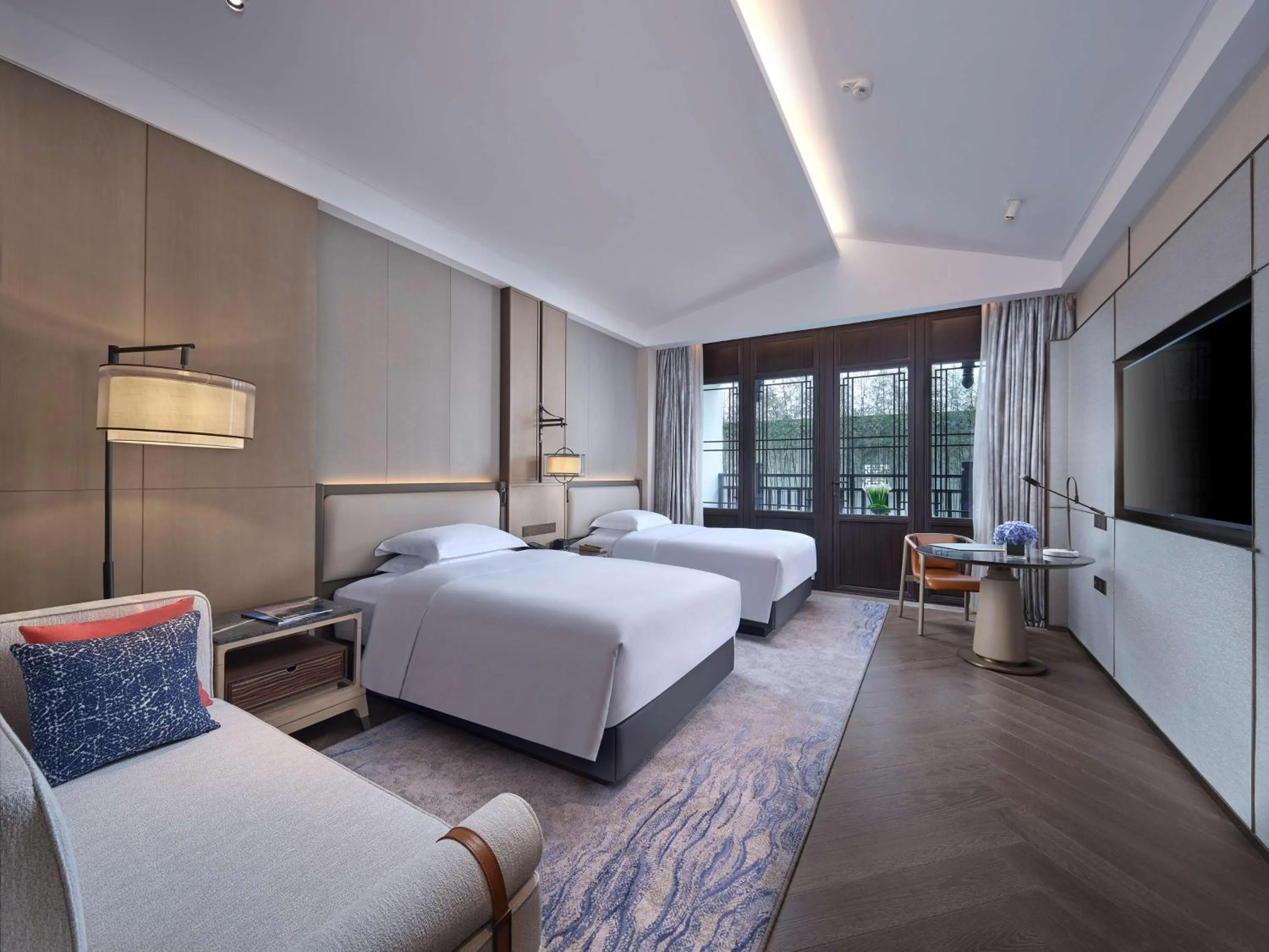 Twin Guest Room with Balcony in Doubletree By Hilton Yancheng Dayangwan