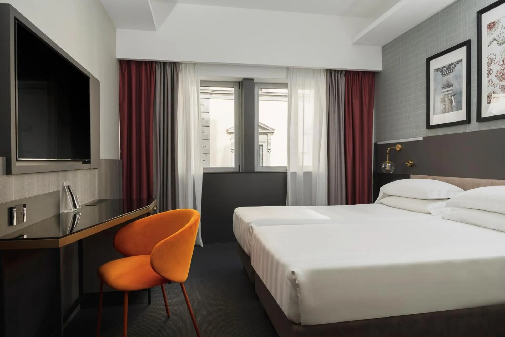 Twin Room in iQ Hotel Firenze