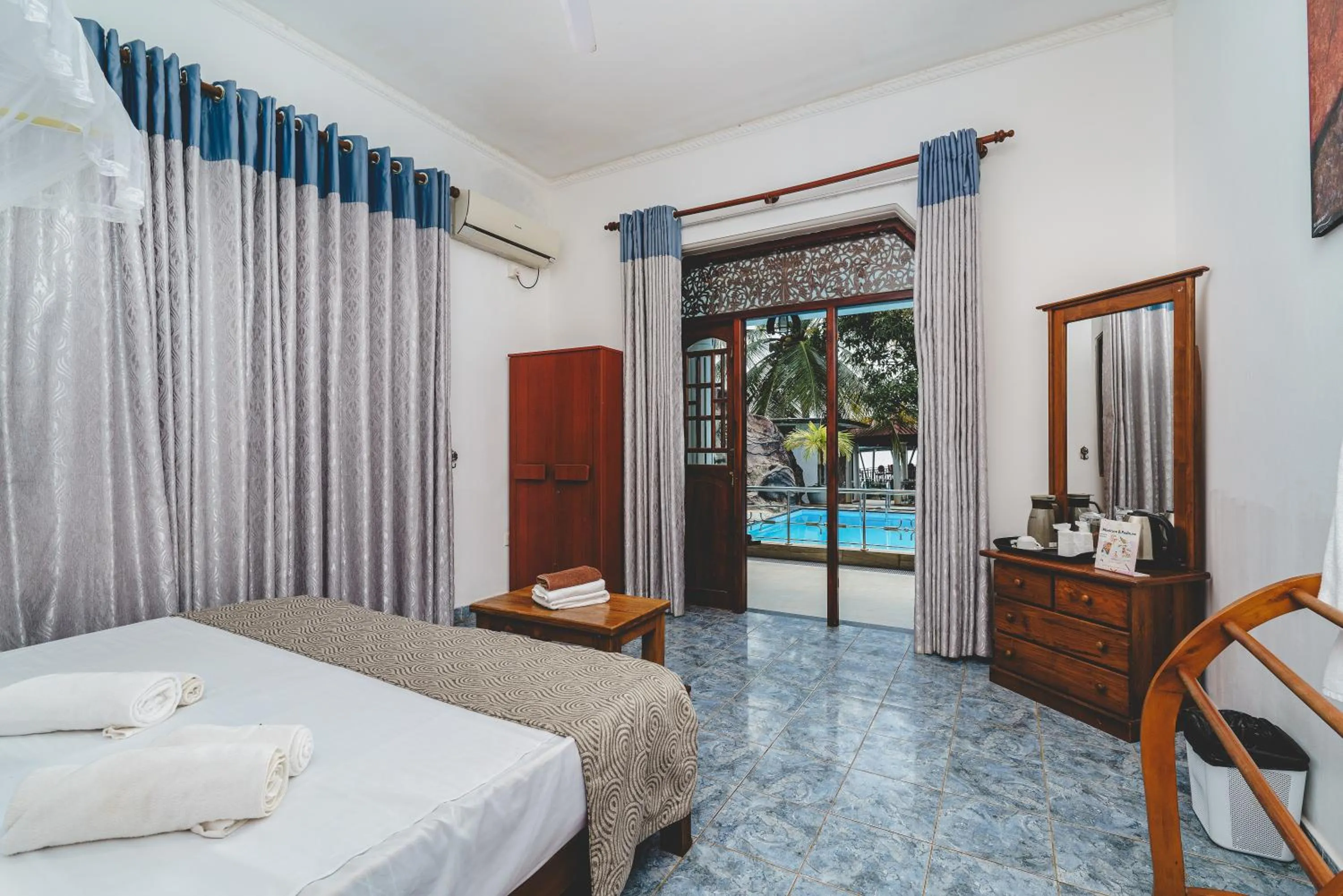 Standard Double Room in River View Villas