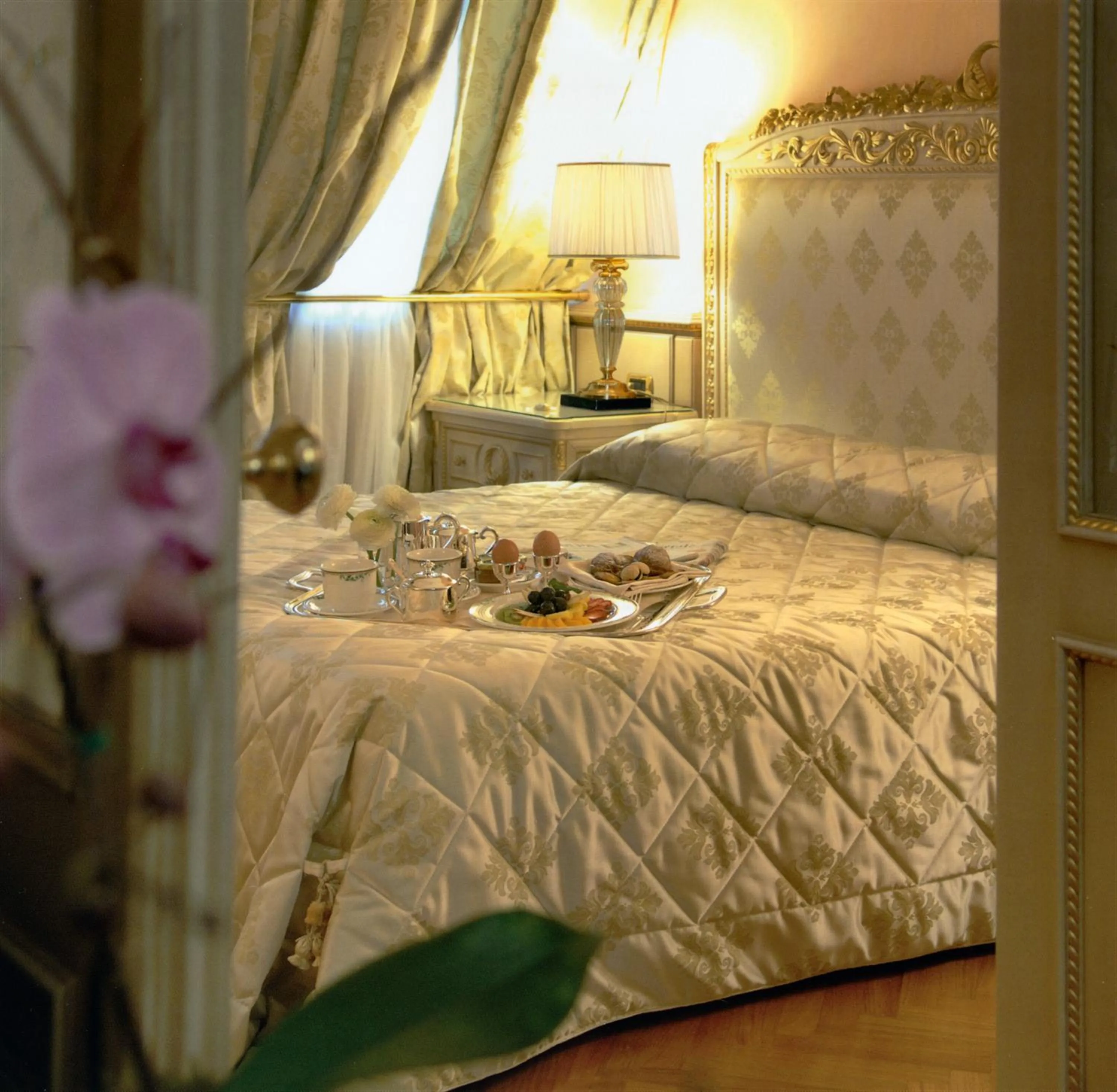 Deluxe Suite in Andreola Central Hotel