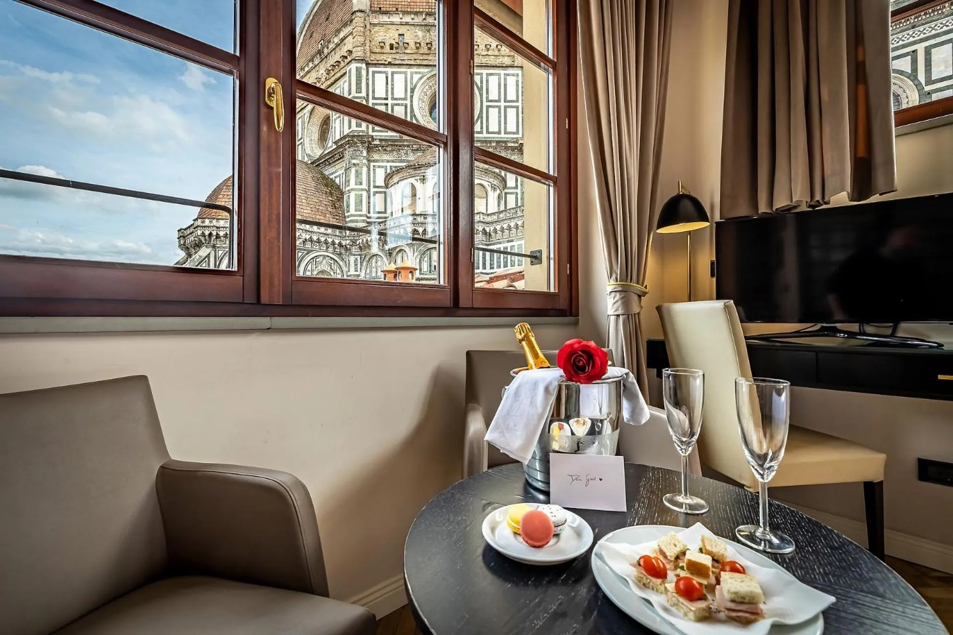 Superior Double or Twin Room in Hotel Duomo Firenze