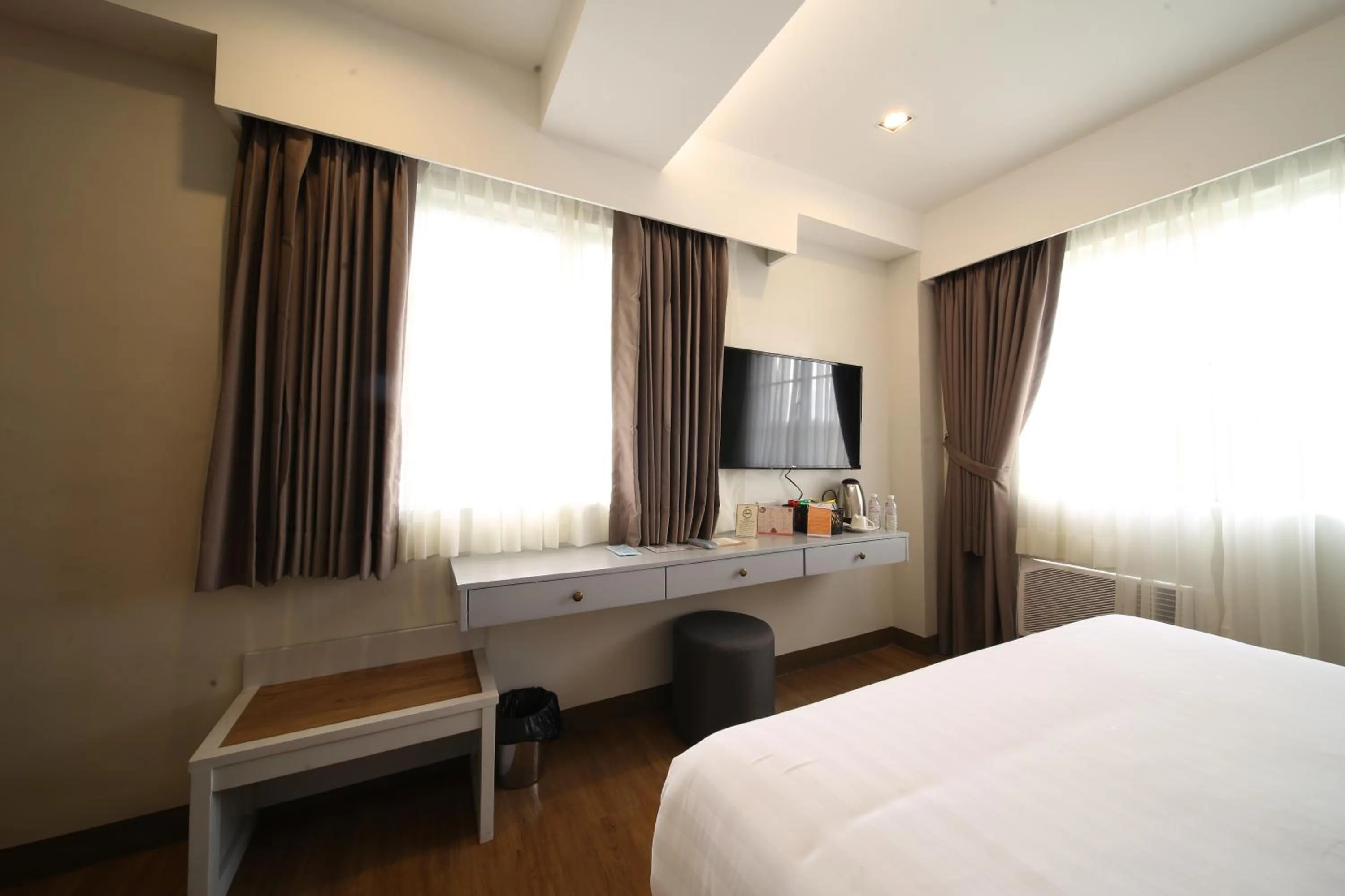 Superior Double Room in Via Appia Tagaytay