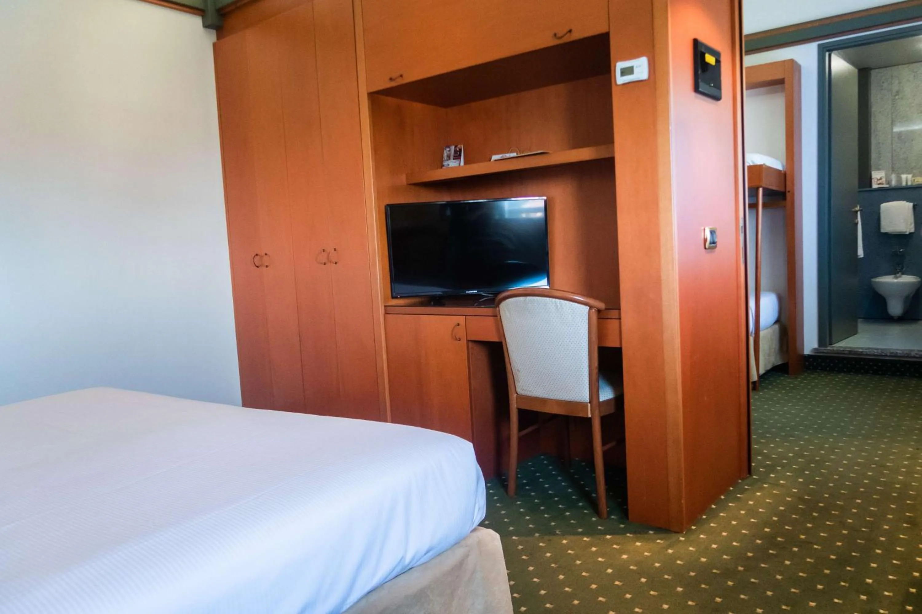 Superior King Room with Bunk Beds in Jet Hotel, Sure Hotel Collection by Best Western