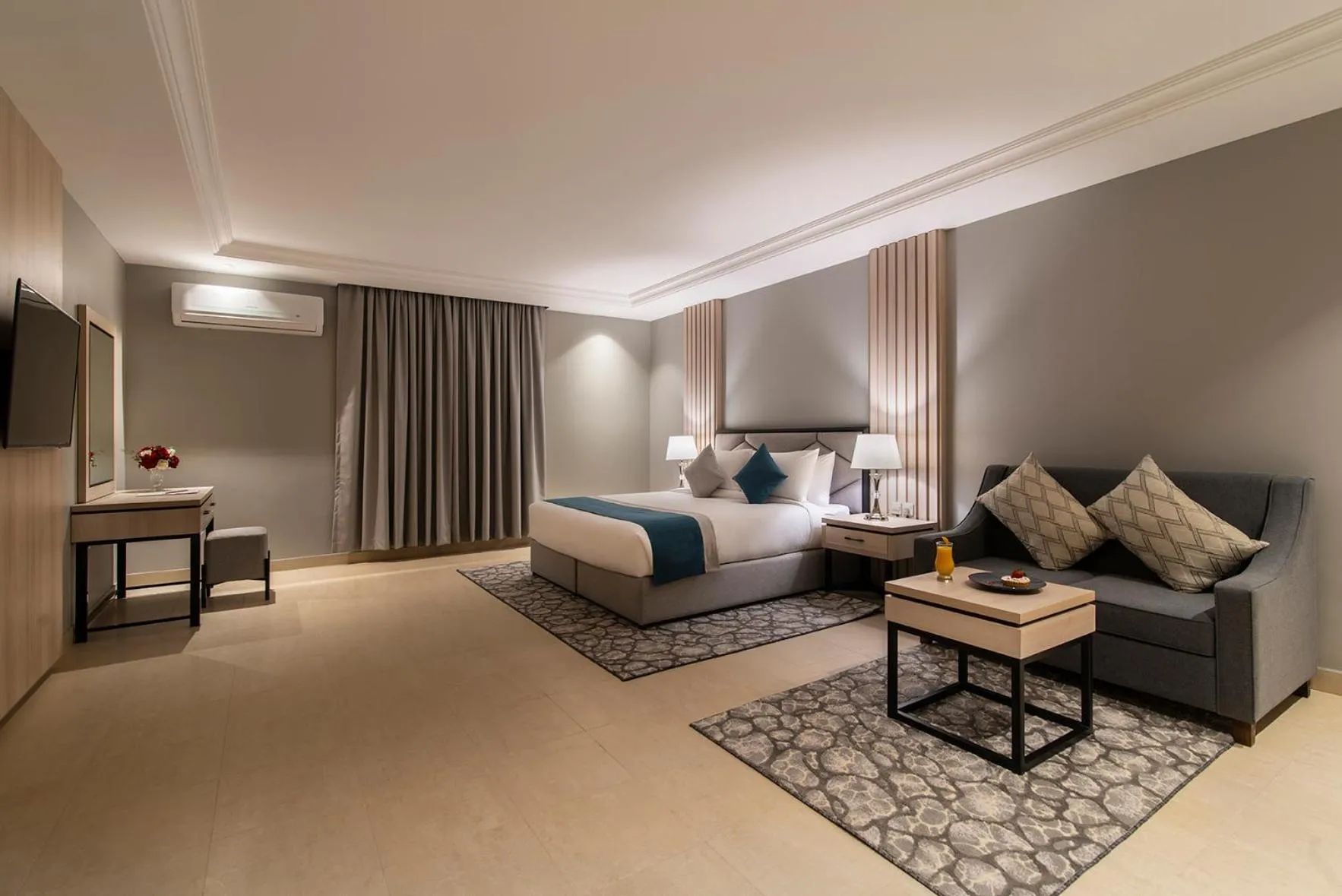 Family Suite in Enala Hotel Apartments- Tabuk