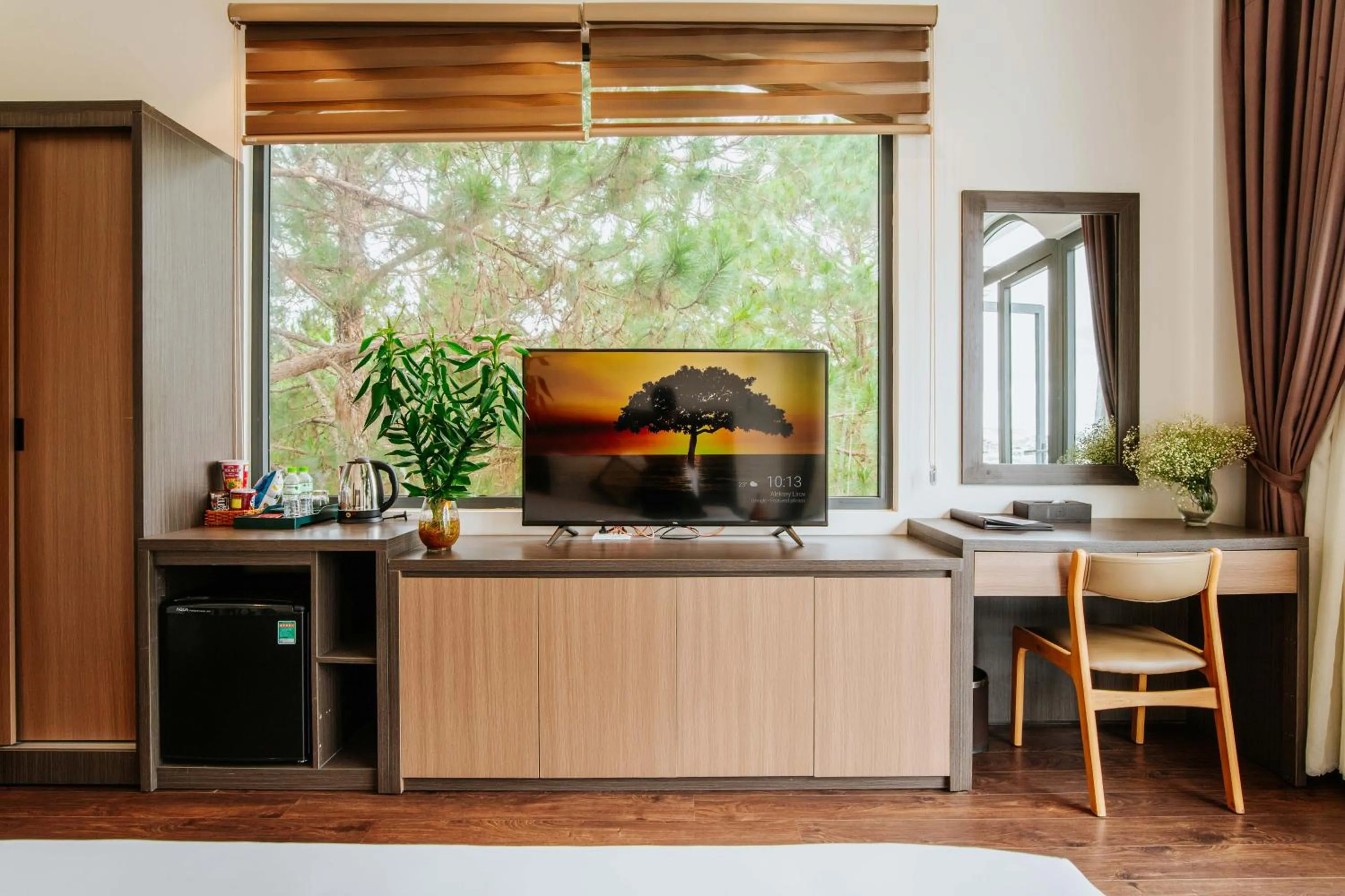 Premium Suite with Bathtub in Rừng Lá Kim Resort