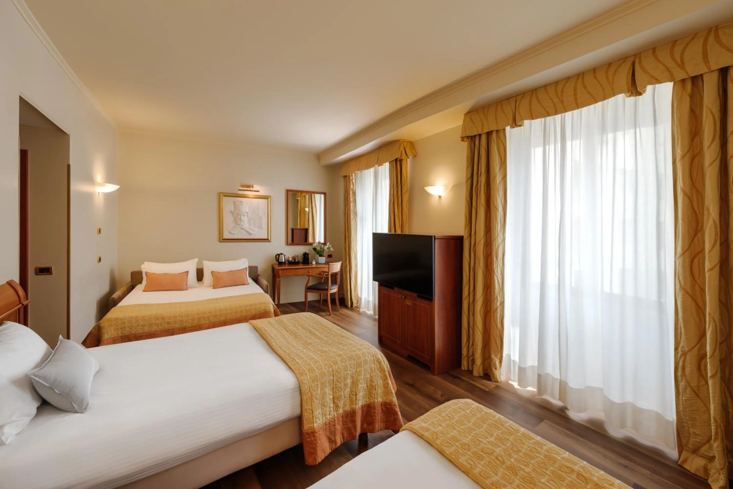 Superior Family Room in Hotel Dei Cavalieri Milano Duomo