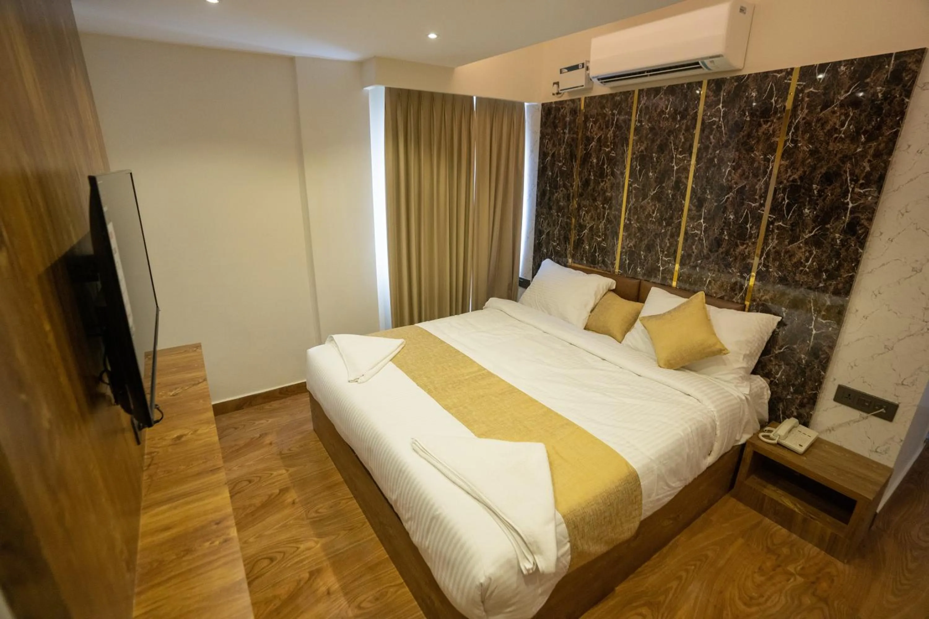 Standard Queen Room in Clarks Inn , Airport Bangalore