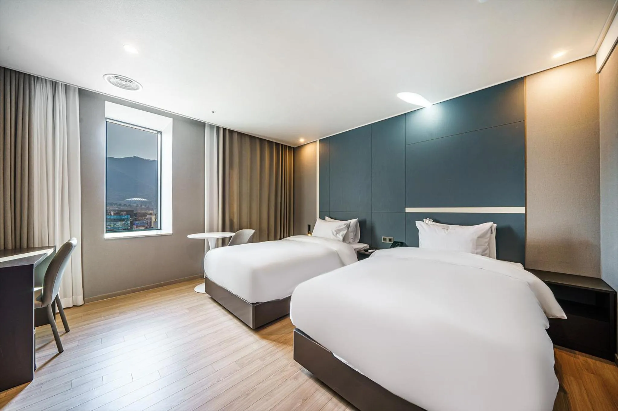 Superior Twin Room in Act Hotel