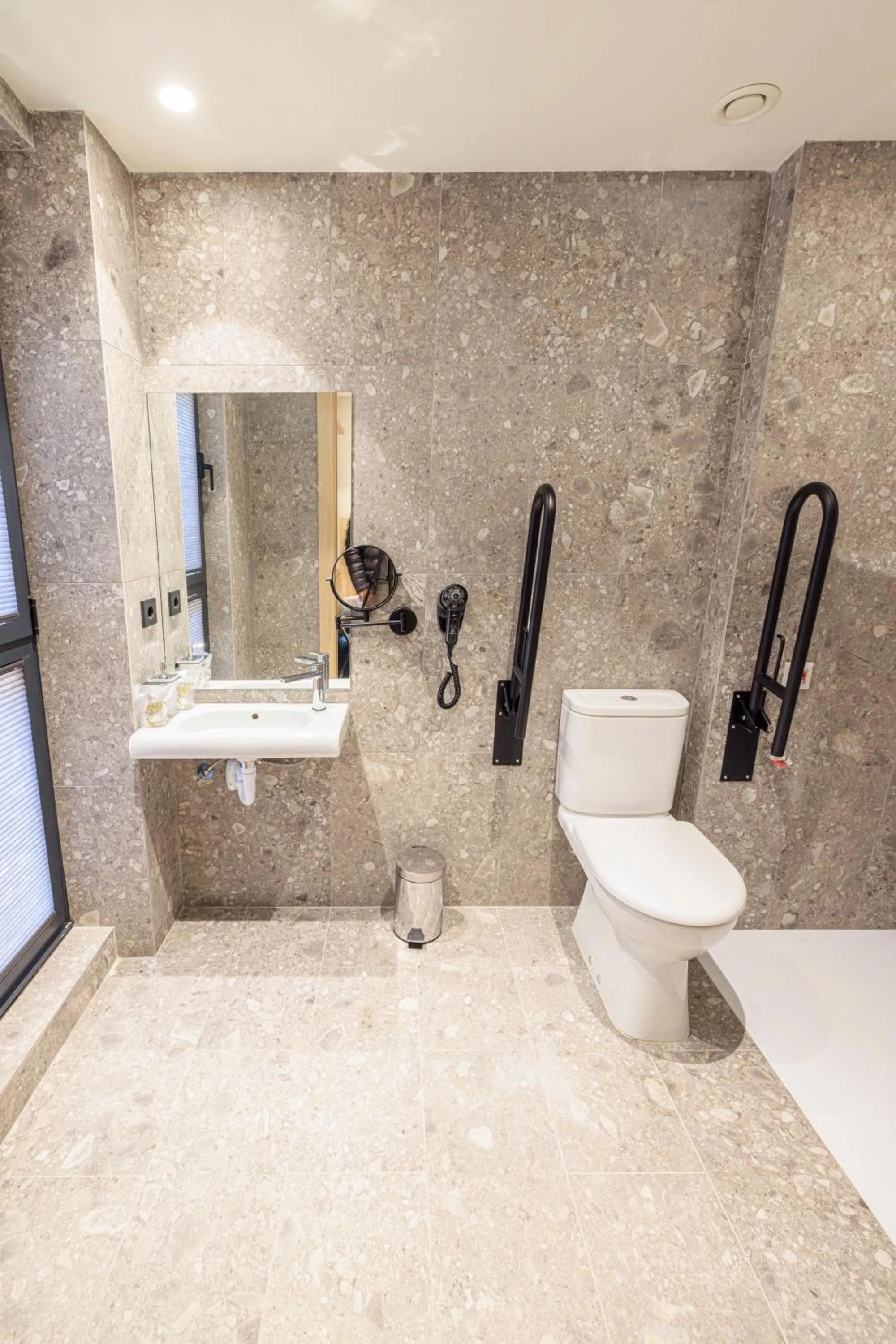 Double Room - Disability Access in Inn Boutique León