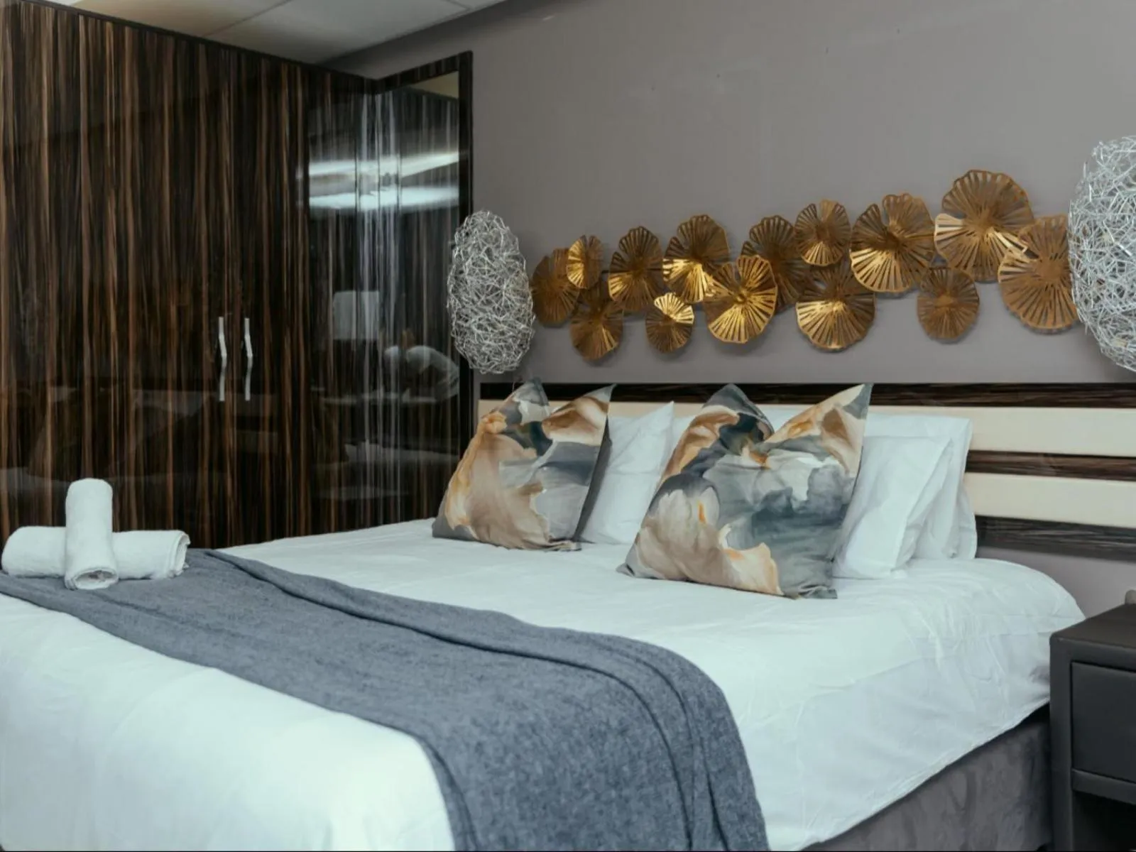 Deluxe King Suite - single occupancy in Monte La Vue Hotel