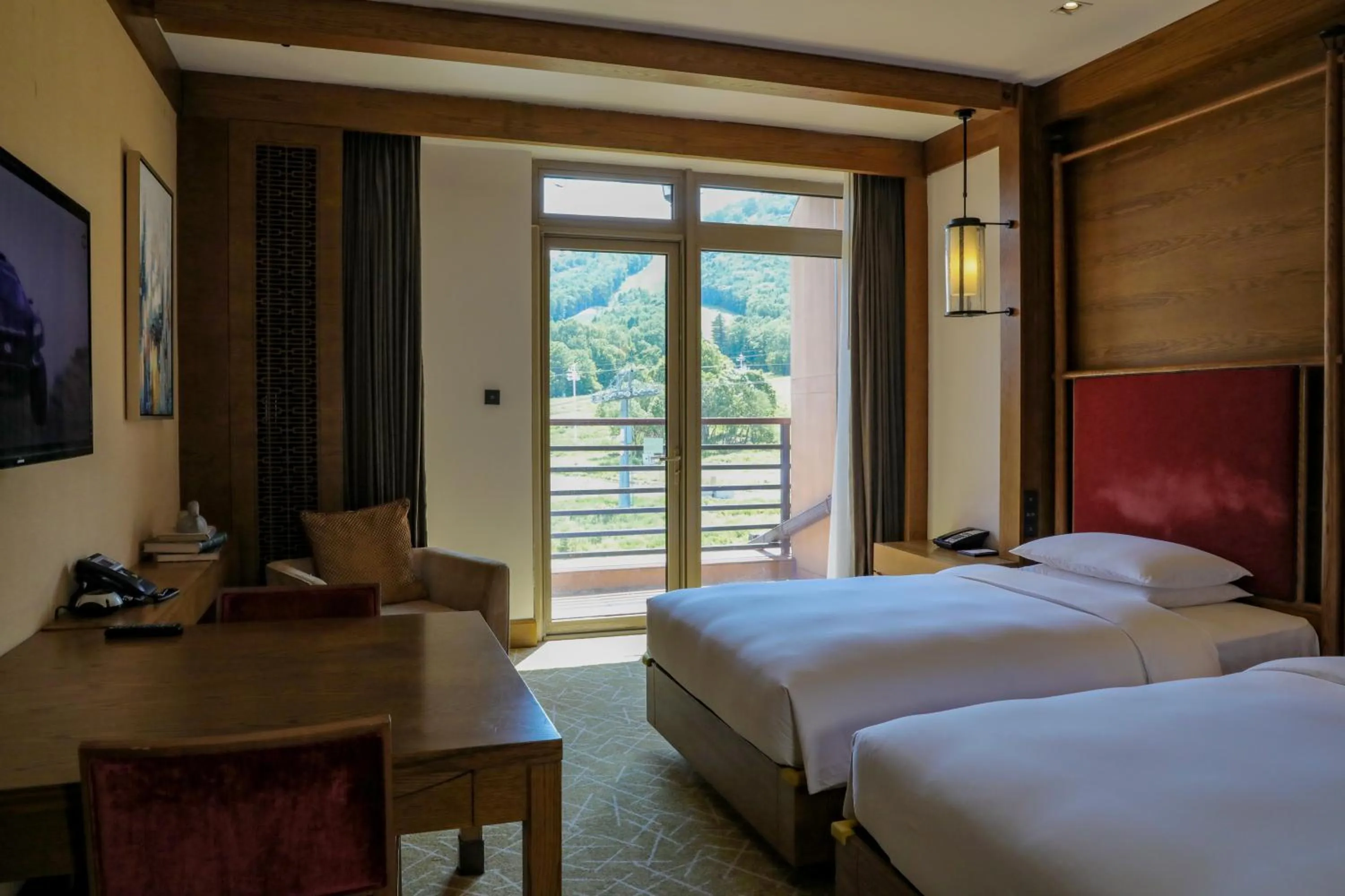 Twin Room with Mountain View in Hyatt Regency Changbaishan