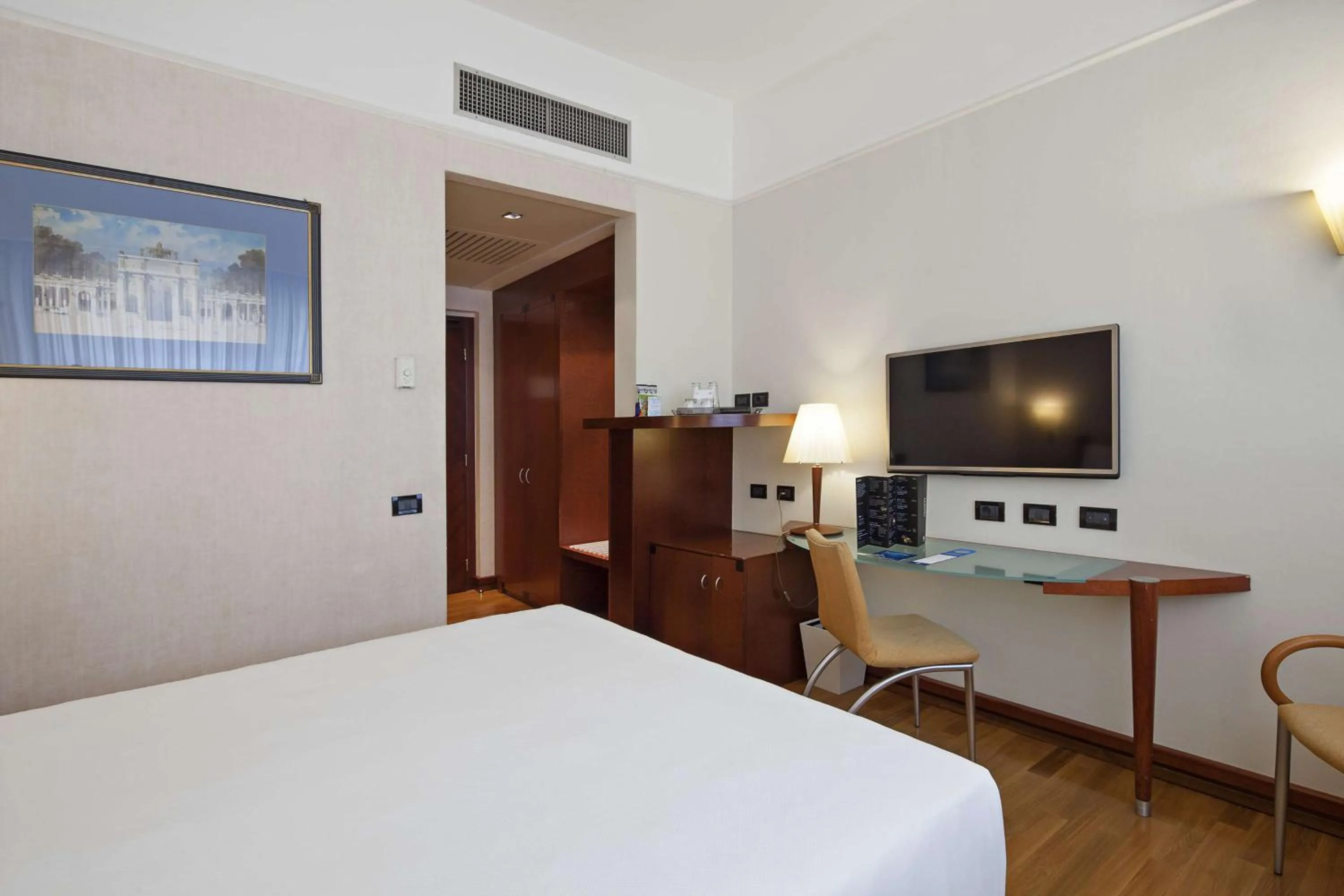 Standard Single Room in NH Milano Machiavelli