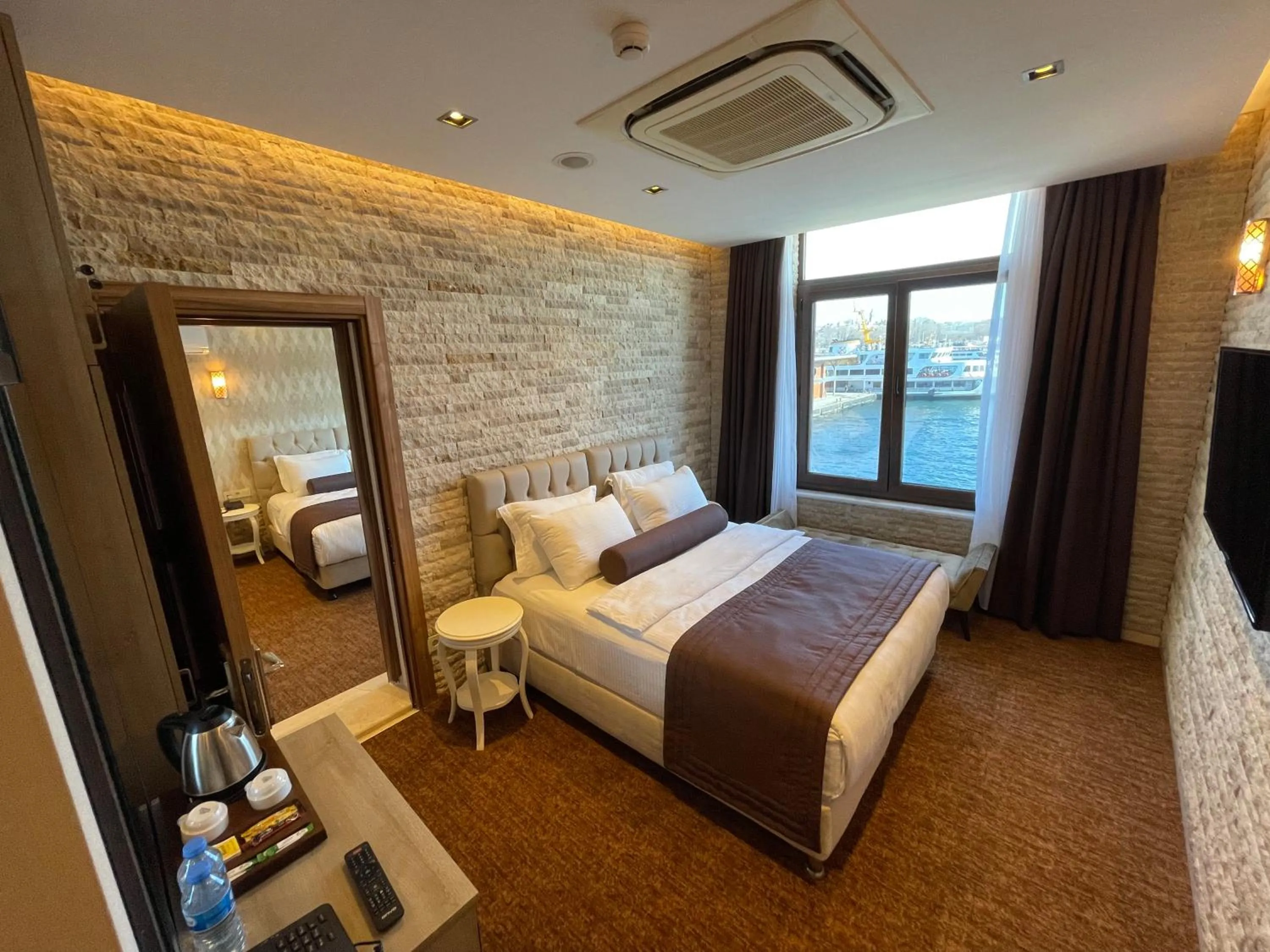 Family Room with Sea View in Kavi Seaside Hotel