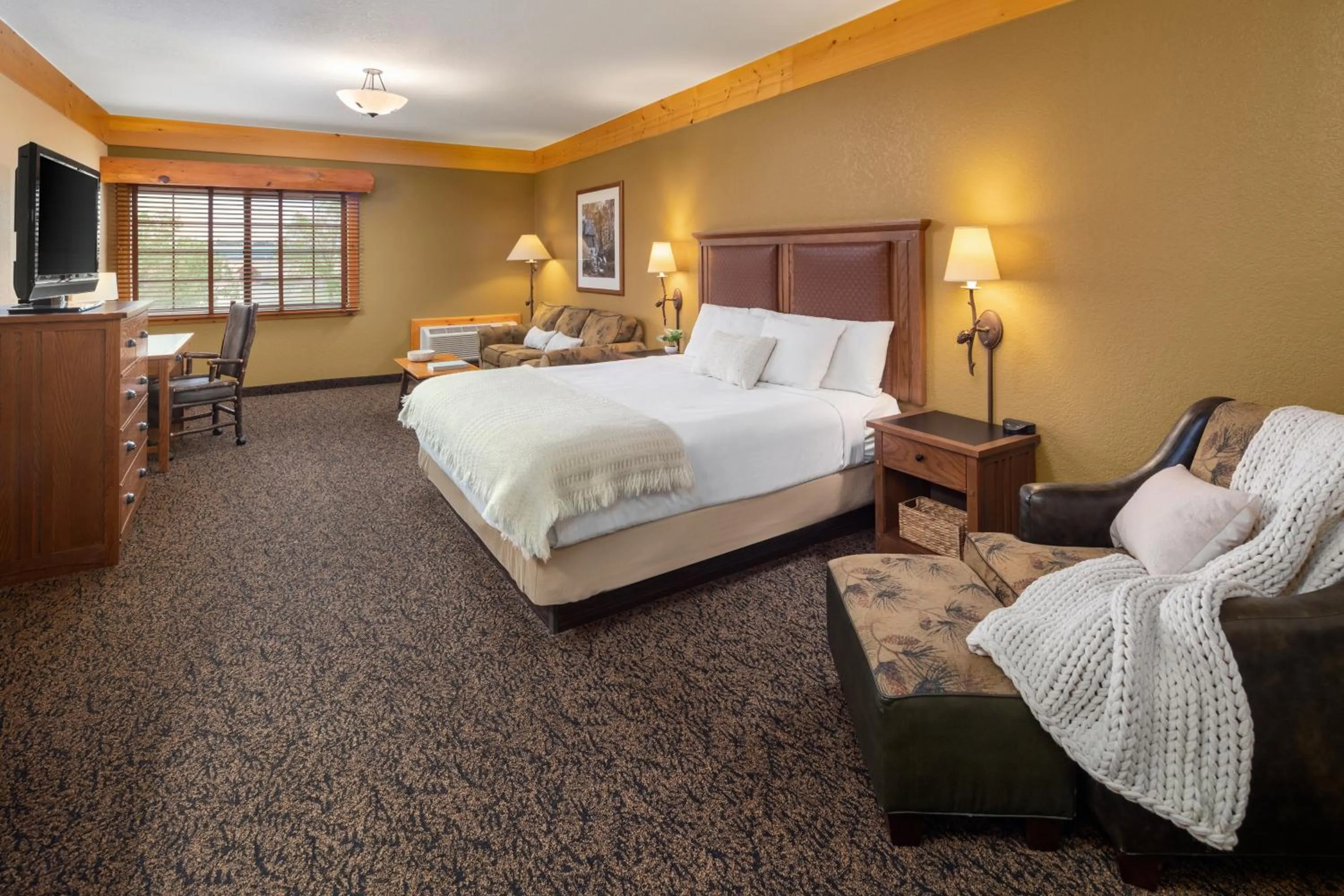 Studio - Disability Access in bantr Grand Hotel Wausau - Rothschild