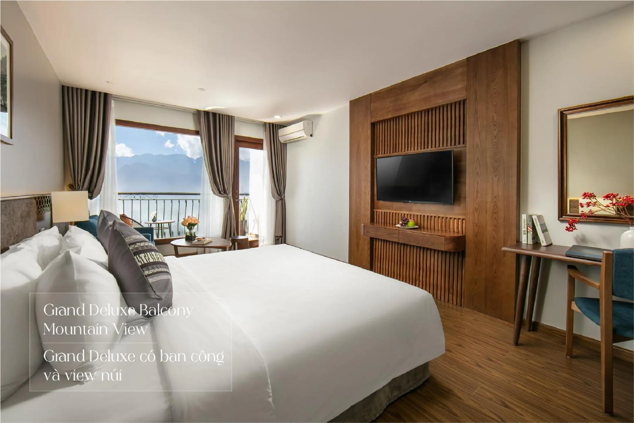 Grand Deluxe Double Balcony With Mountain View in DeLaSol Sapa - Central Boutique Hotel