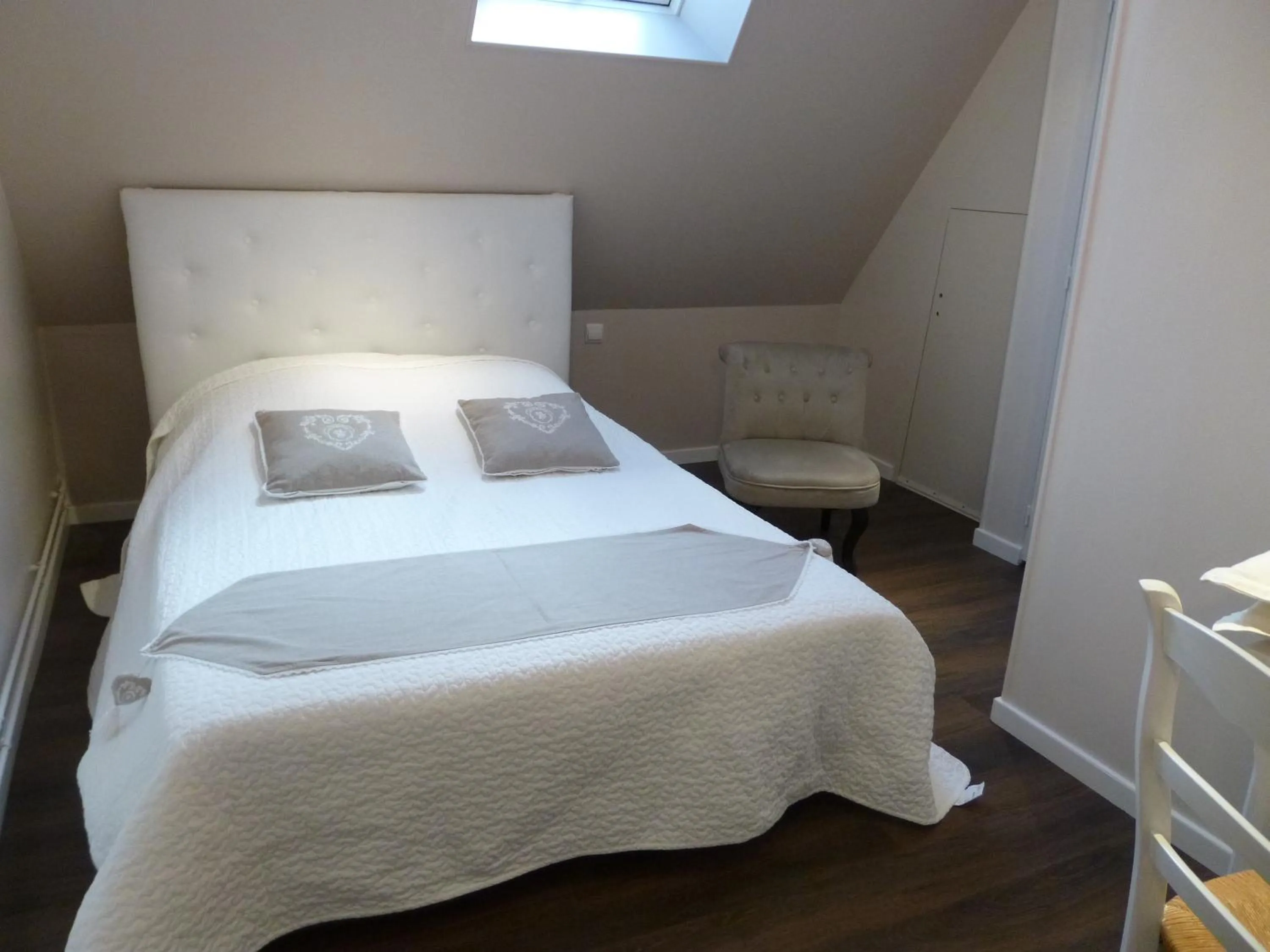 Double Room with Private Bathroom - single occupancy in Etape Zen