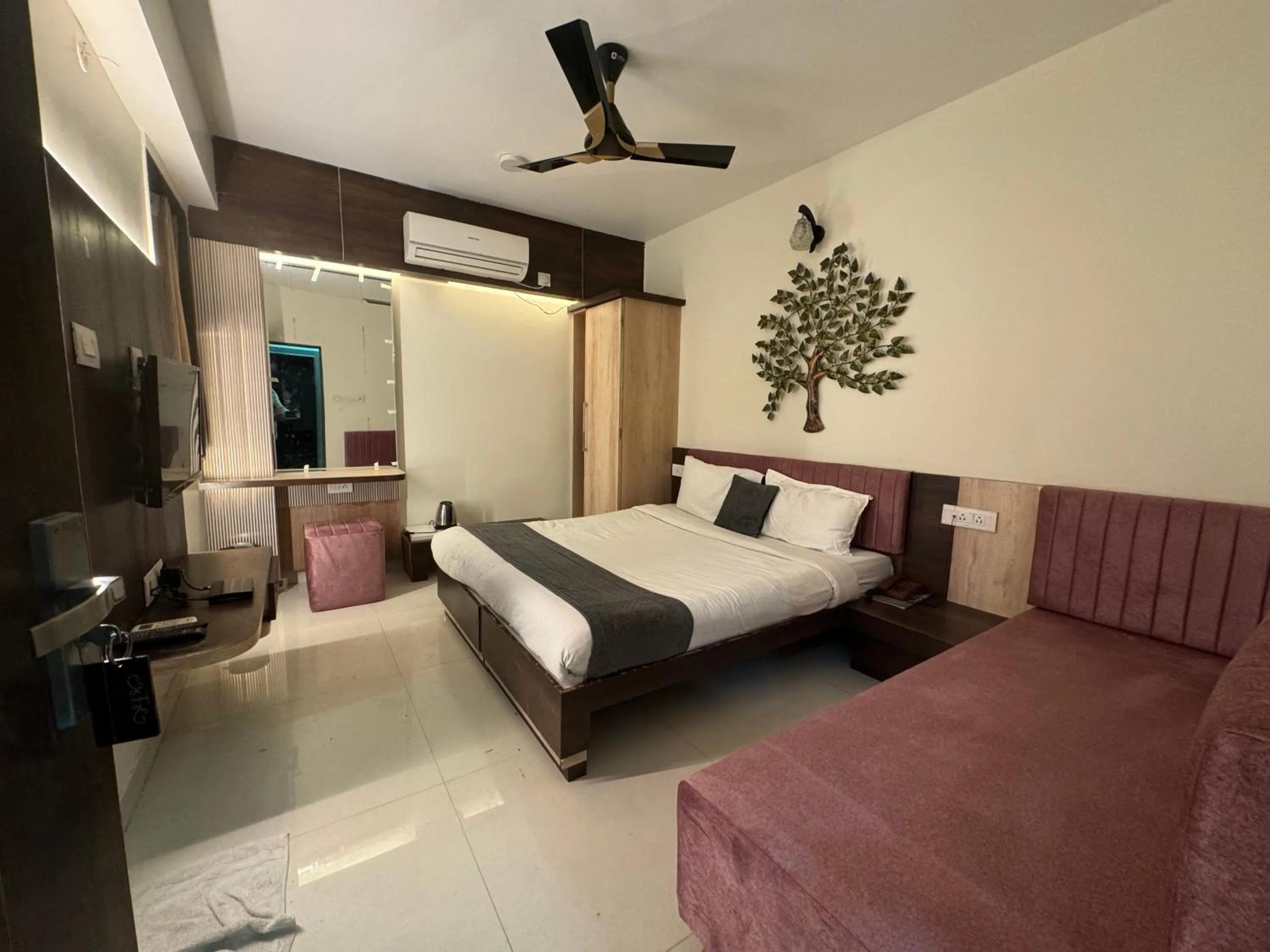 Deluxe Double or Twin Room in The Tripti Hotel & Banquets