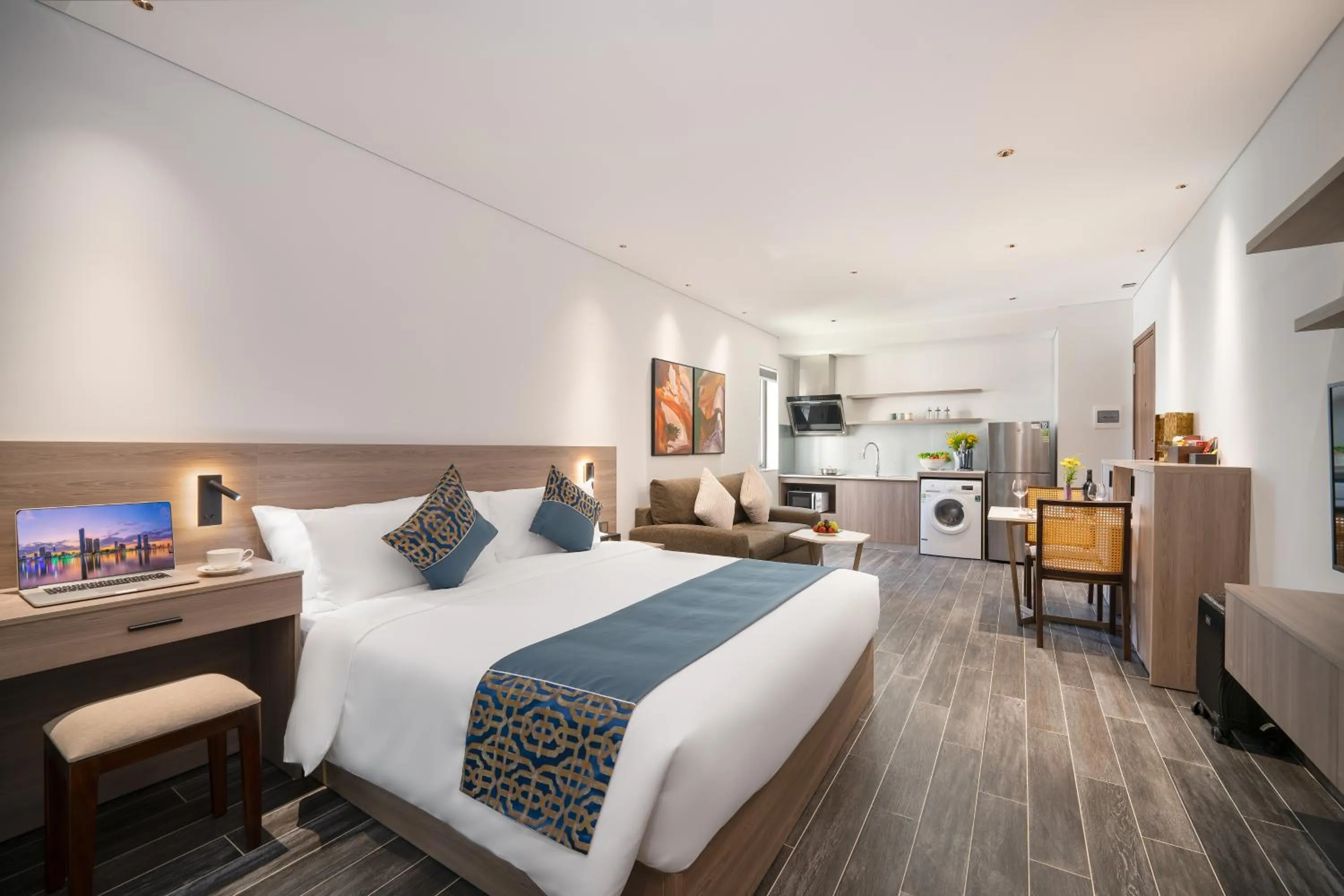 Deluxe King Studio in The Dream Suite